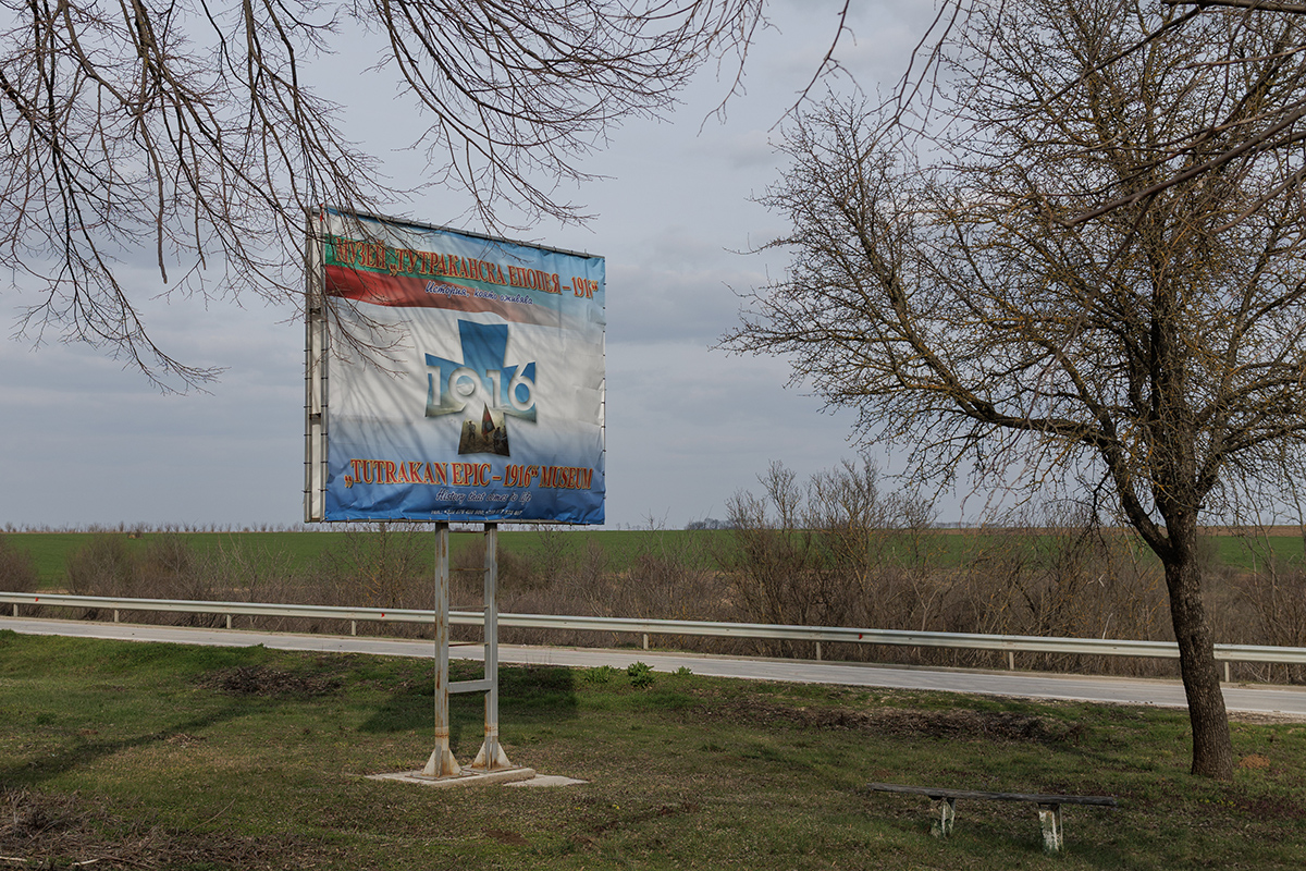 Ce rămâne după războaie: nimeni nu-i mai strigă pe nume pe miile de români din gropile comune de la Turtucaia FOTOREPORTAJ