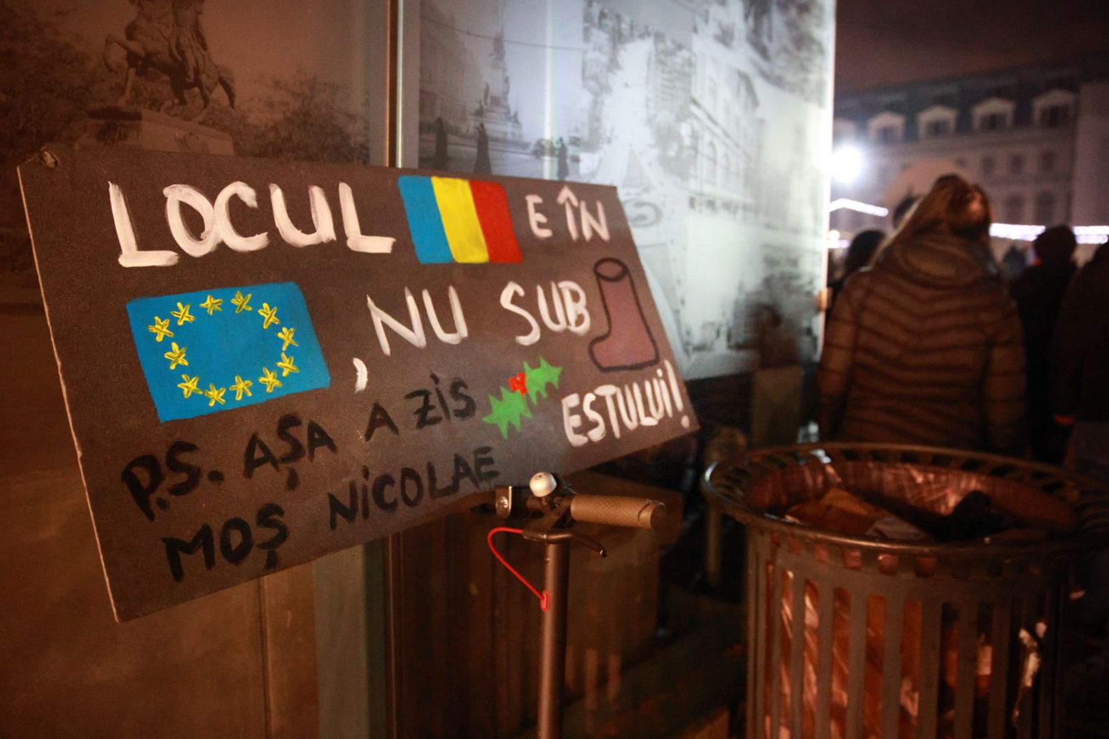 Miting pro-Europa în Piața Universității din București, cu 3 zile înaintea turului 2 al alegerilor prezidențiale