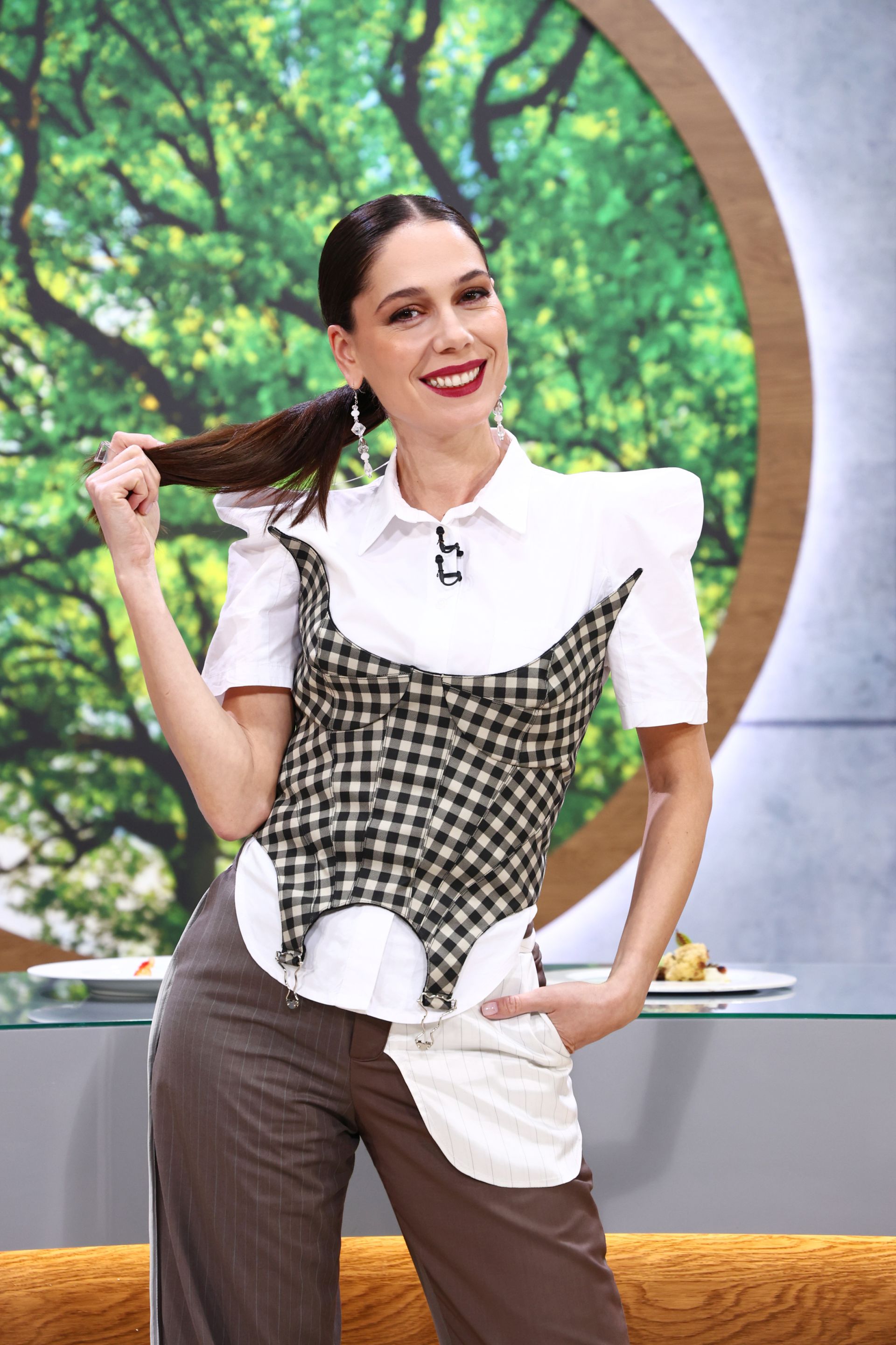 Tensiuni între jurații de la „Chefi la cuțite”. Concurenții-surpriză în show-ul culinar de la Antena 1