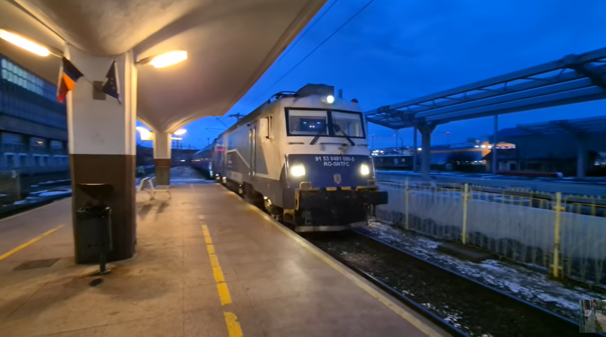 Cum arată vagonul restaurant modernizat al CFR Călători de pe ruta Brașov-Cluj și ce experiență oferă