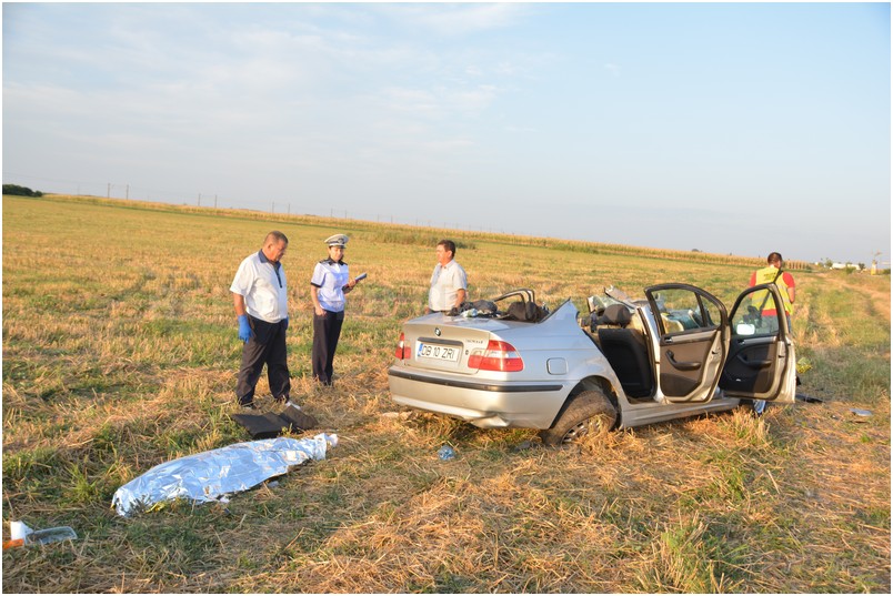 UPDATE: Mamă și fiu, uciși într-un accident înfiorător în județul Buzău. Șoferul vinovat era băut
