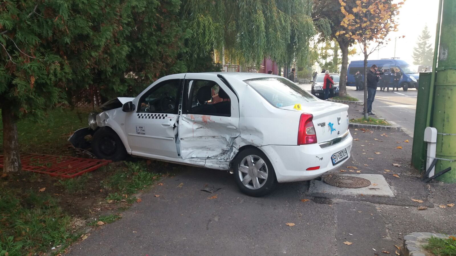 UPDATE: Doi copii și trei adulţi au fost răniţi la Braşov, după ce trei mașini s-au ciocnit într-o intersecţie| FOTO&VIDEO