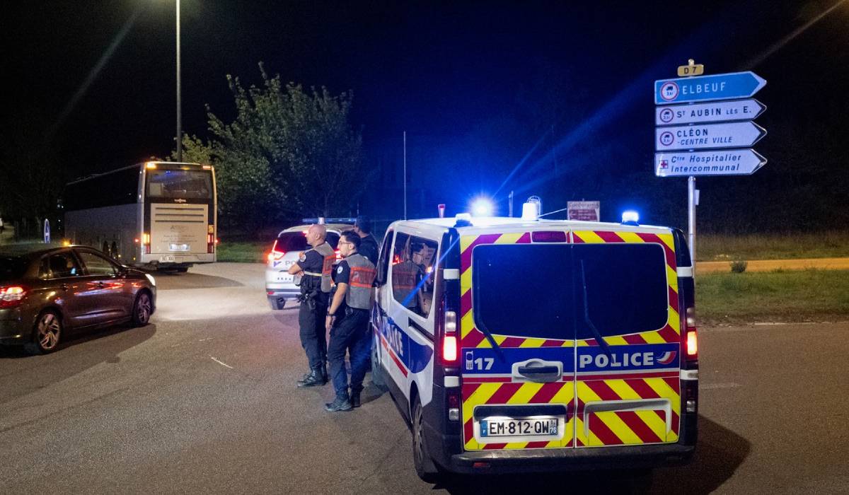 Un tren cu 186 de pasageri a sărit de pe șine și s-a răsturnat, în Franța. 44 de oameni au fost răniți
