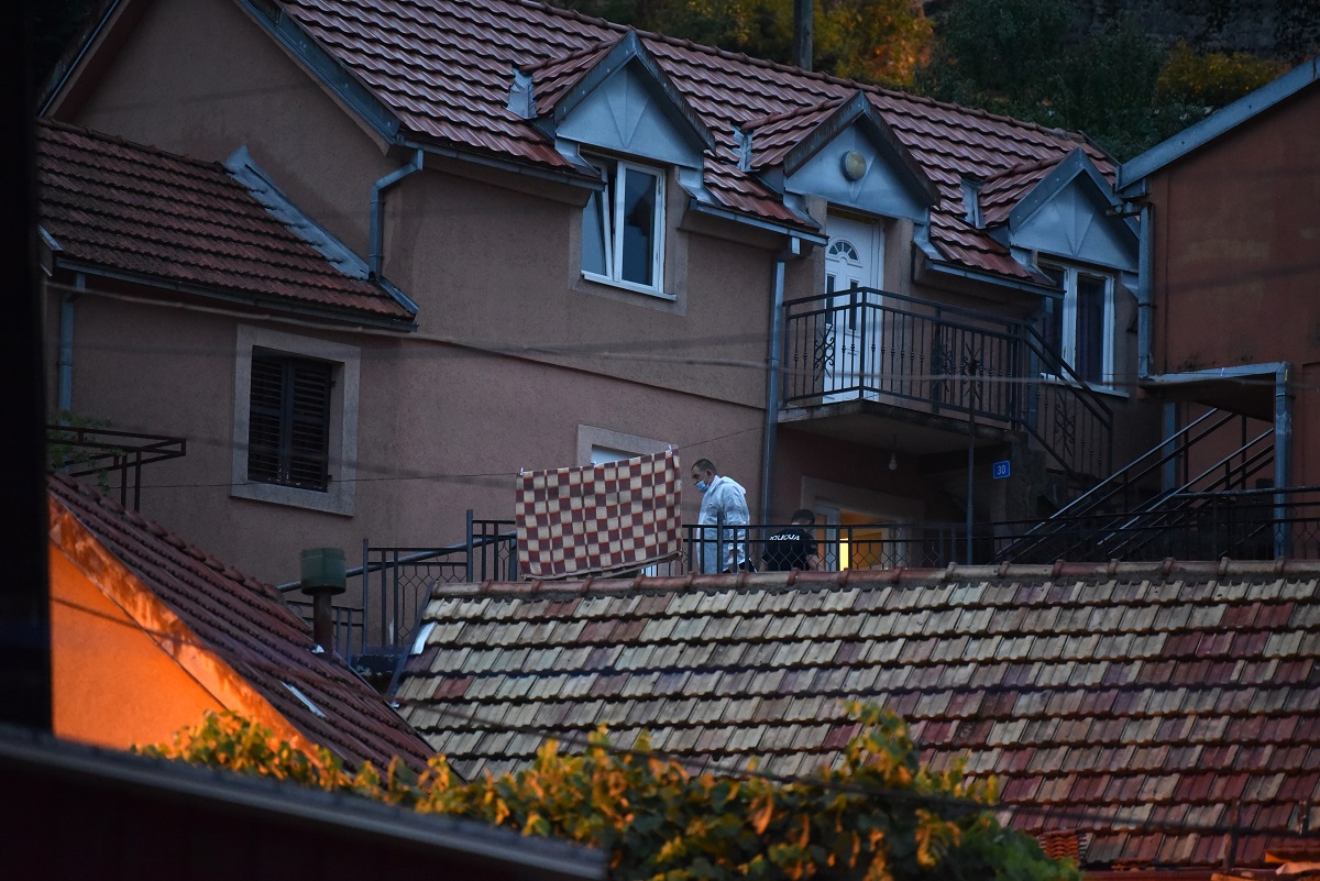Detalii din ancheta atacului din Muntenegru. Ce se știe despre bărbatul care și-a ucis chiriașa, pe copiii ei și alți șapte vecini