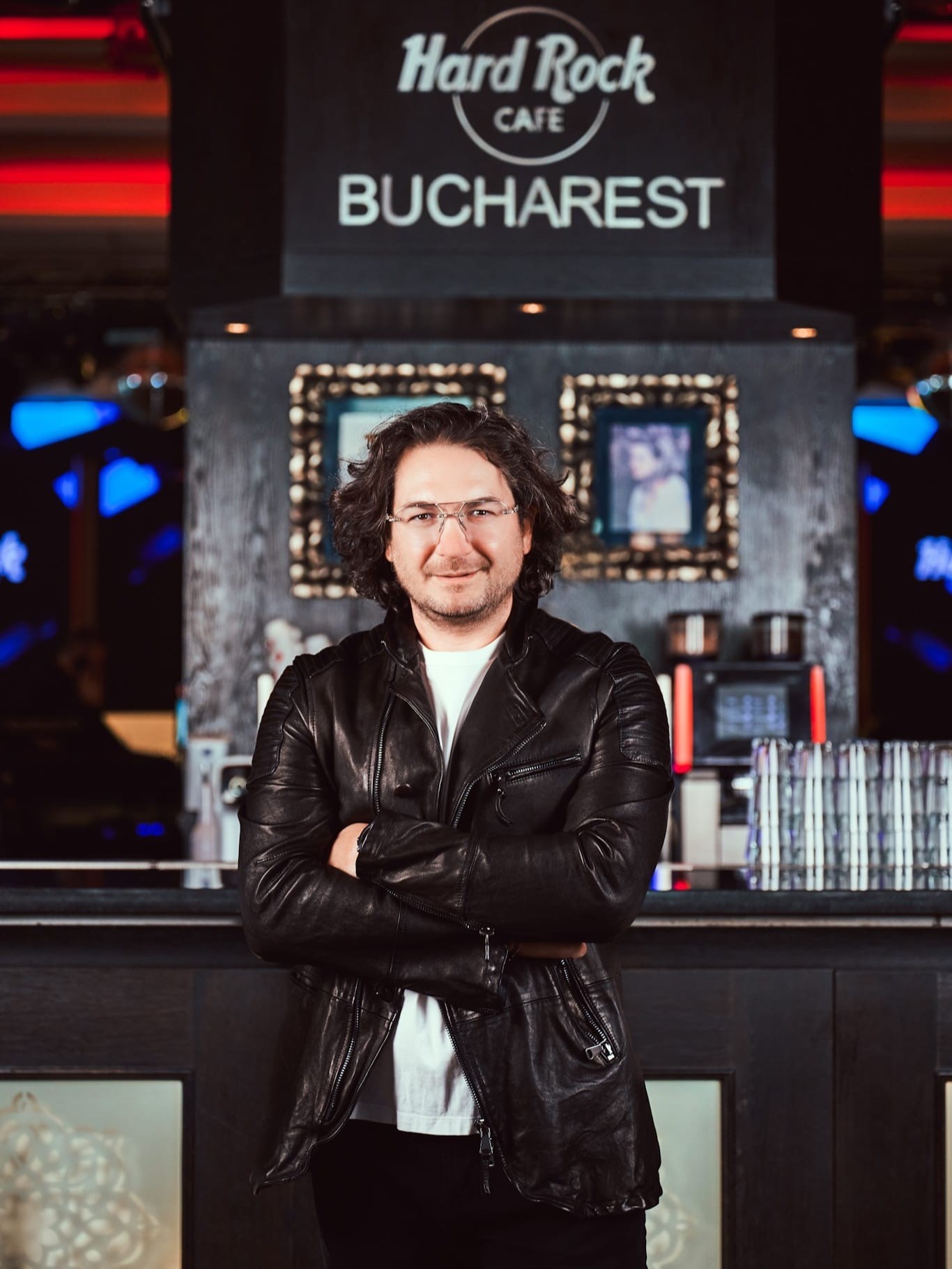 Cum a apărut Florin Dumitrescu pe scena unui restaurant din București: „Îmi place la nebunie”. Surpriză pentru fani