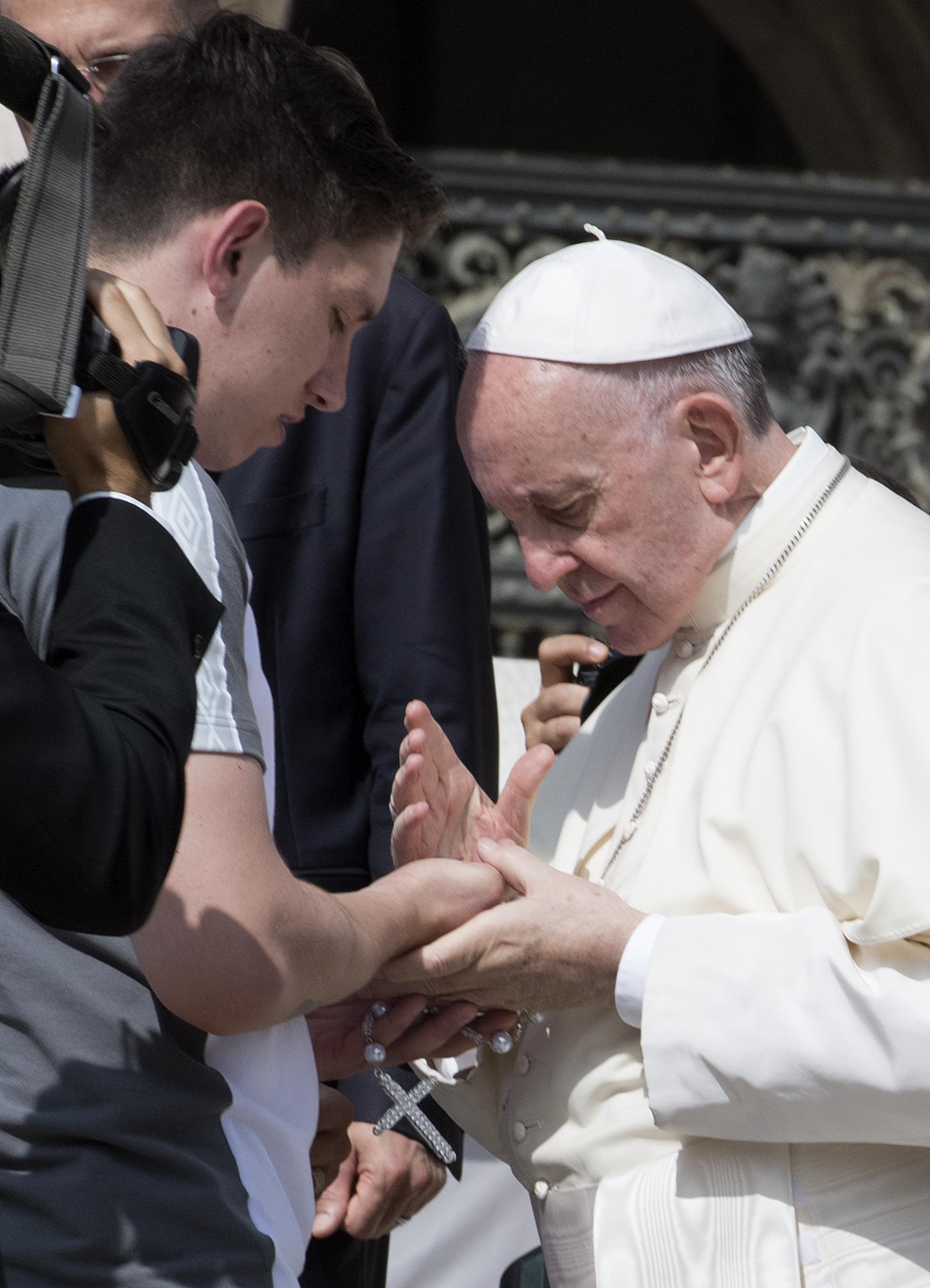 Jucătorii lui Chapecoense, primiți la Vatican de Papa Francisc / FOTO
