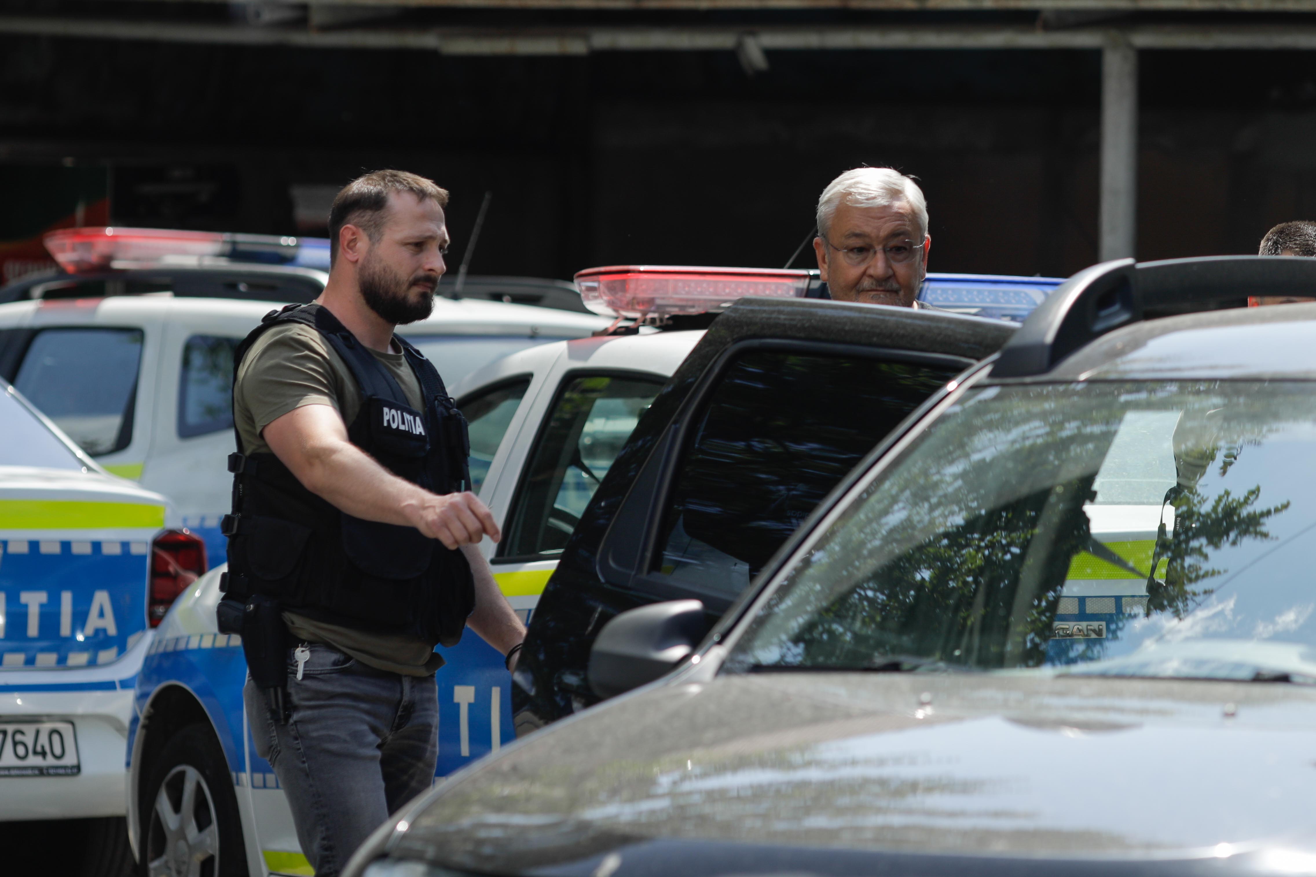 Verdict final în dosarul mitei de 20 de milioane de euro. Pedeapsă redusă pentru fostul ministru Sebastian Vlădescu, Boureanu scapă de închisoare, pentru că faptele s-au prescris