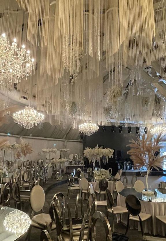 Imagini de la nunta spectaculoasă a lui Bursucu. Verighetele au costat 9.000 de euro, iar Cătălin Botezatu a creat rochia de mireasă