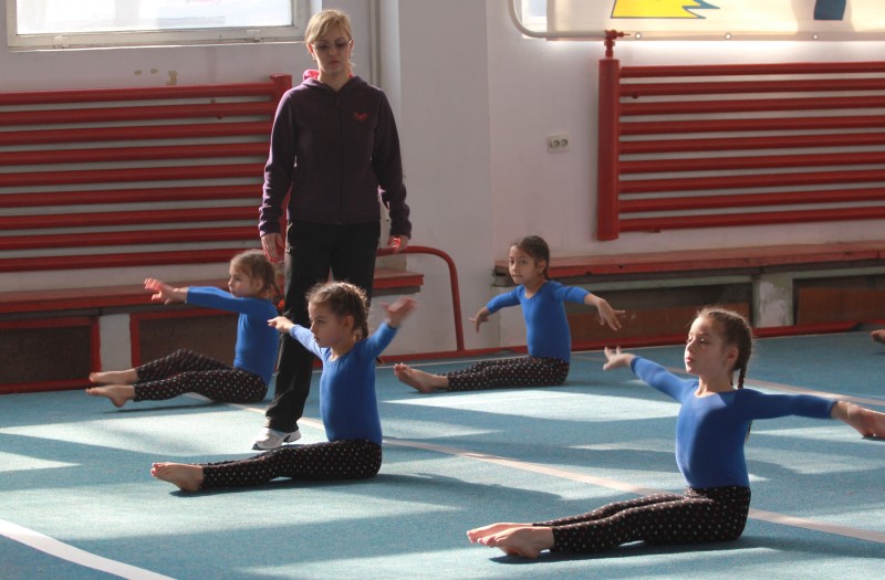 O zi din viața unor gimnaste: cu cântec spre sală, înainte! (EPISODUL 2) / FOTO&VIDEO