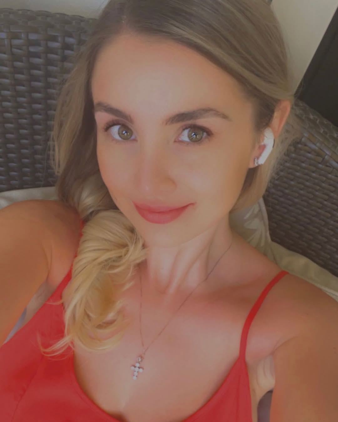 Cum arată în prezent Irina Tănase, fosta iubită a lui Liviu Dragnea. Apariție rară, după o absență de două luni: „Fără defecte”