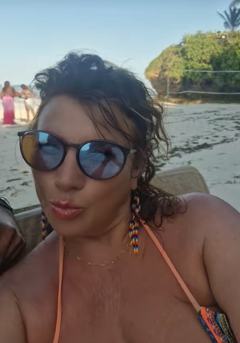 Imagini din vacanța Mihaelei Borcea în Kenya. A apărut în costum de baie, la plajă, alături de Sorin Rap