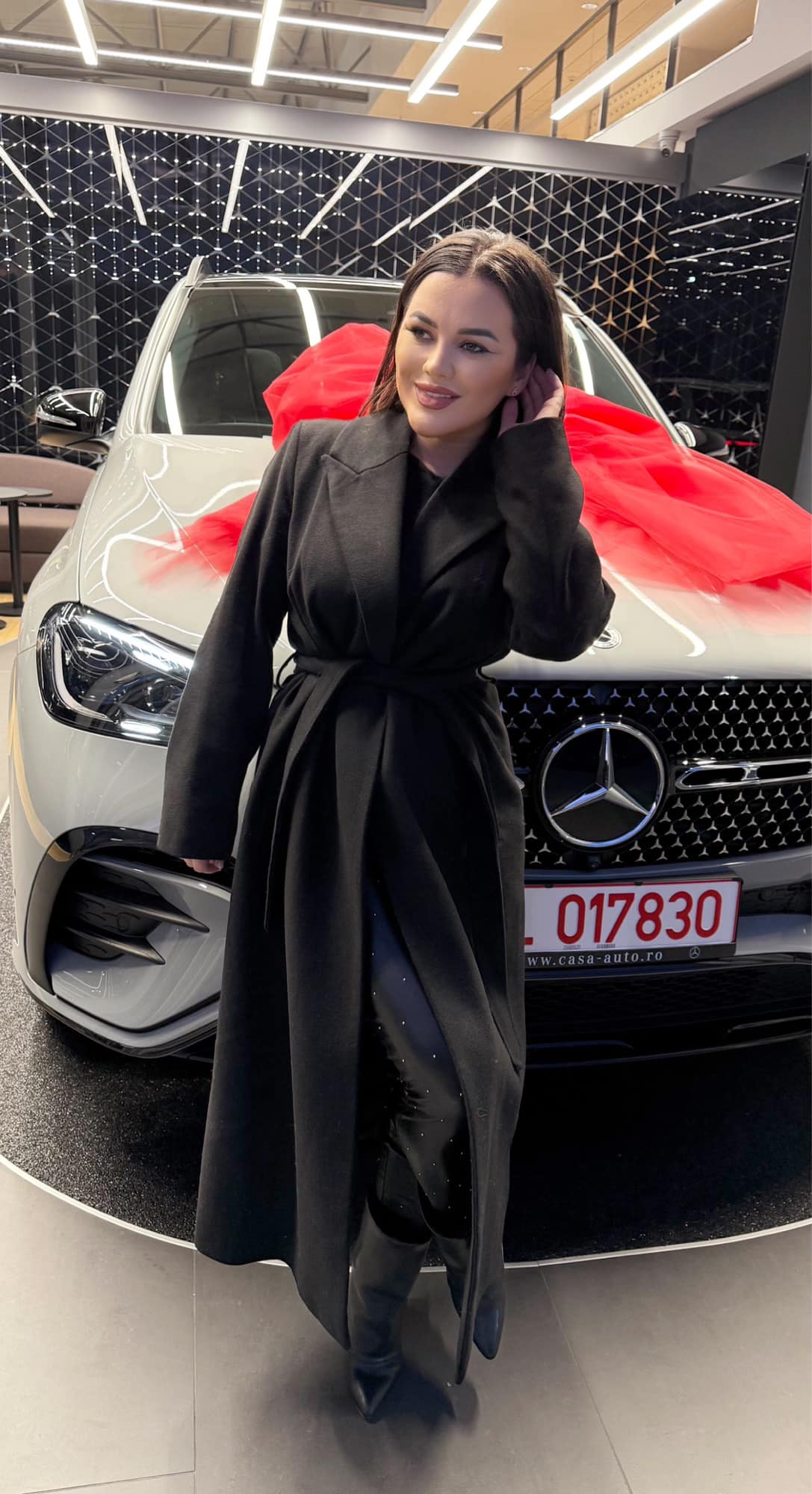 Ce bolid de lux și-a cumpărat Carmen de la Sălciua. Imagini cu noua achiziție a artistei de muzică populară