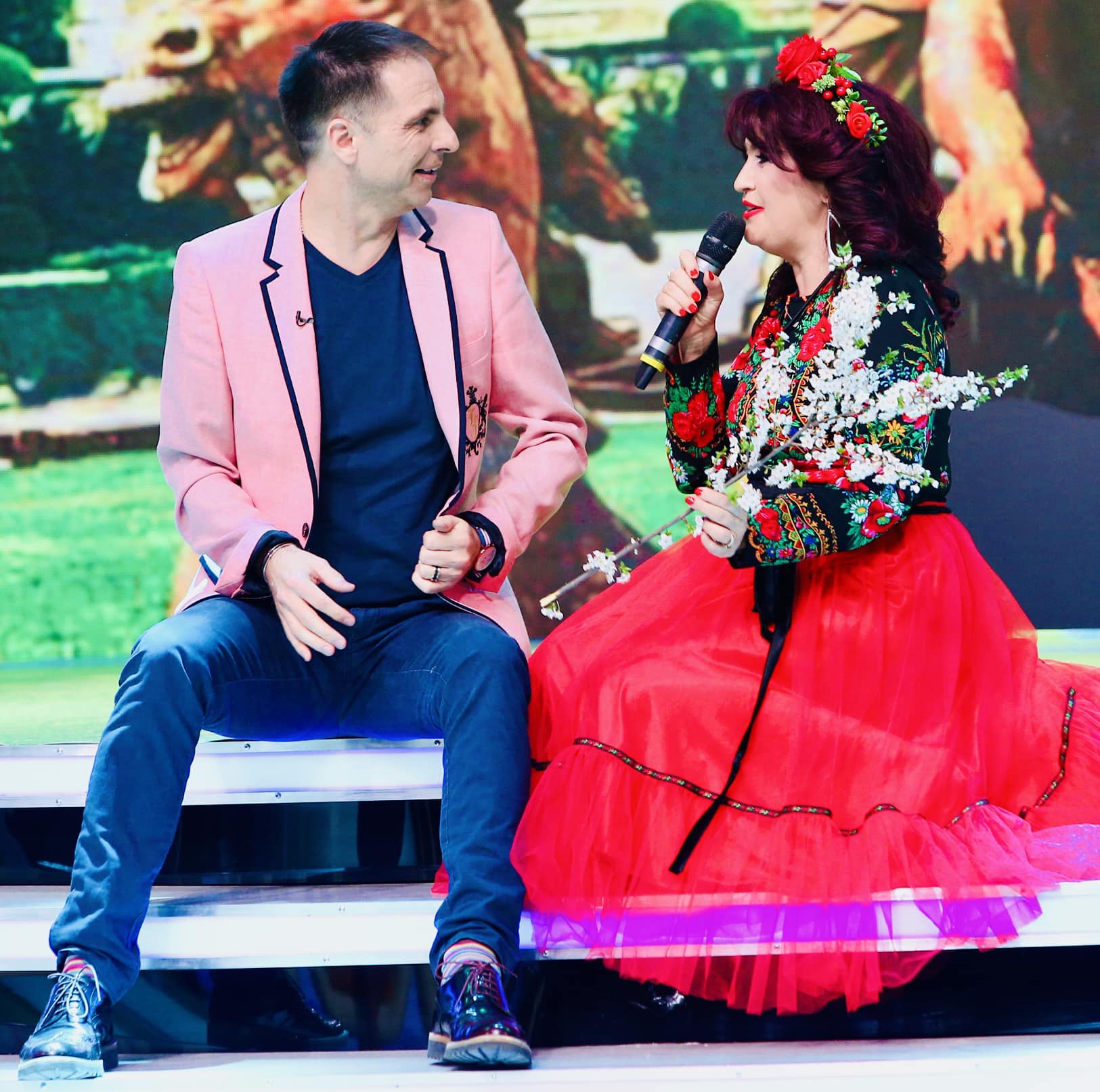 Imagini rare cu fiica Ronei Hartner. Sumayla învață de acasă, iar în ianuarie va deveni majoră