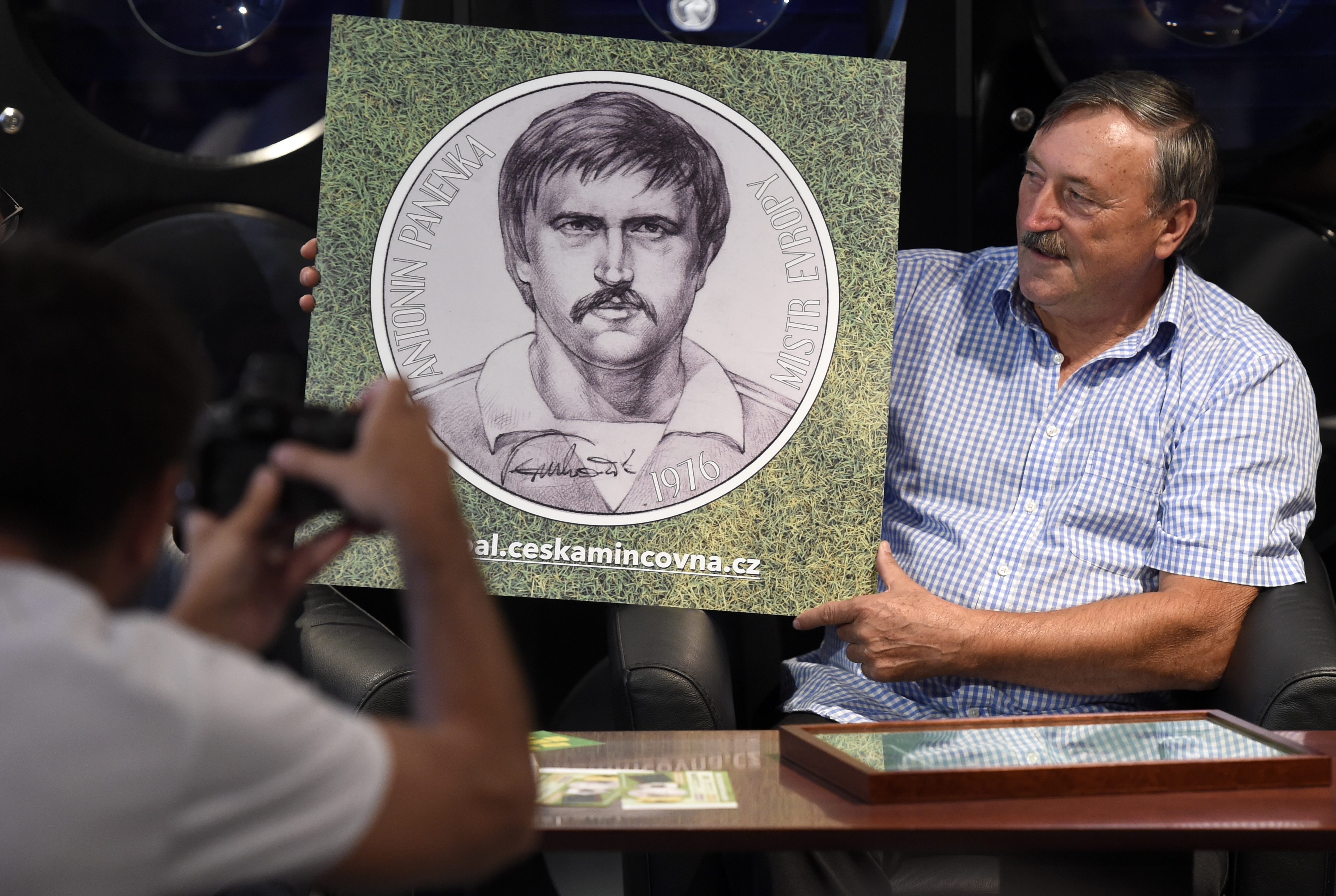 Antonin Panenka, marele fotbalist ceh care a inventat „scărița”, vizitat de Libertatea la Praga: „O aveam în sânge. Cel mai ușor penalty”
