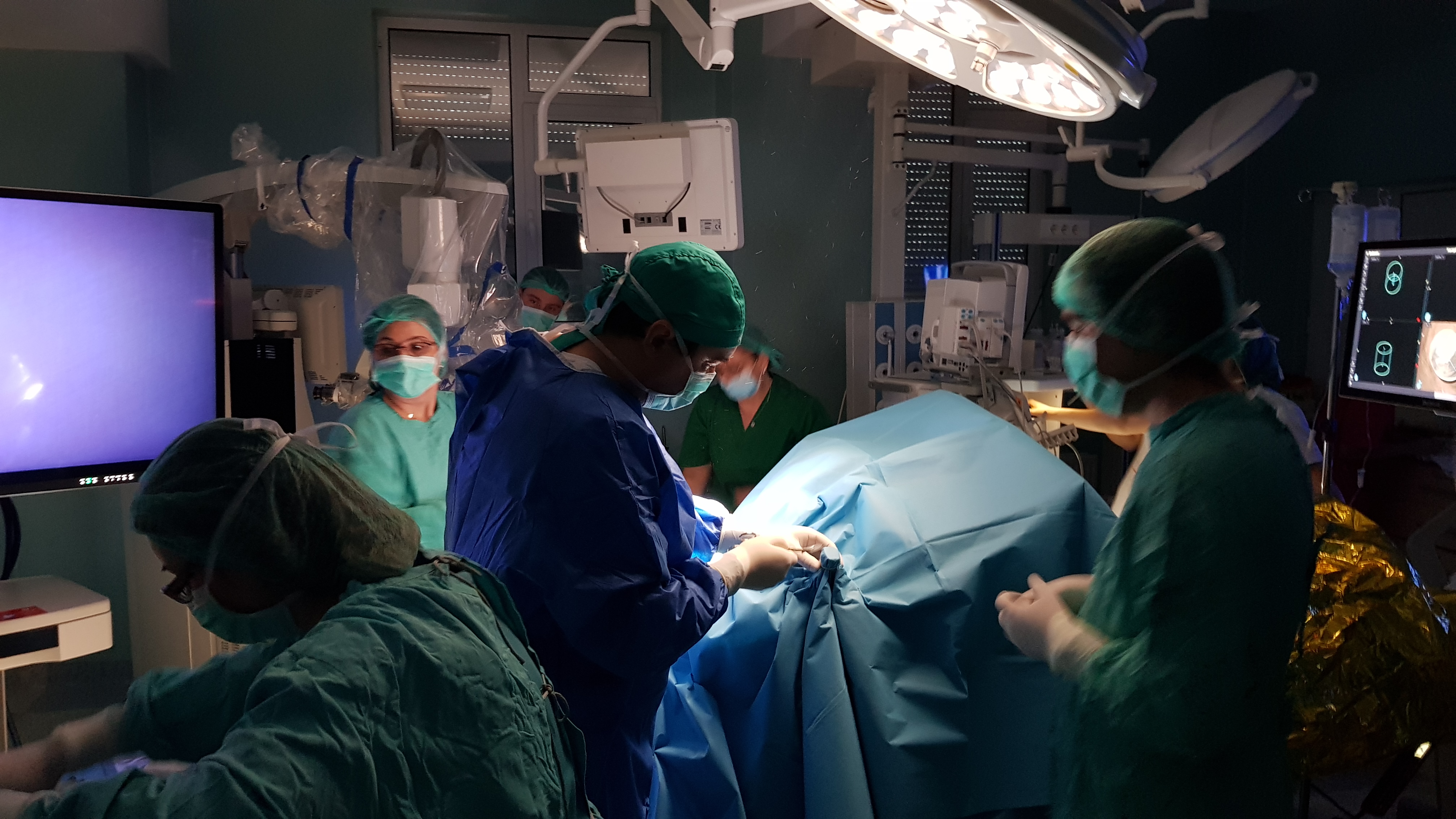 VIDEO&FOTO/ Operație pe creier cu aparatură de 1 milion de euro la Spitalul de Neurochirurgie din Iași. Medicul Lucian Eva: "Cu această aparatură intervenția devine minim invazivă"