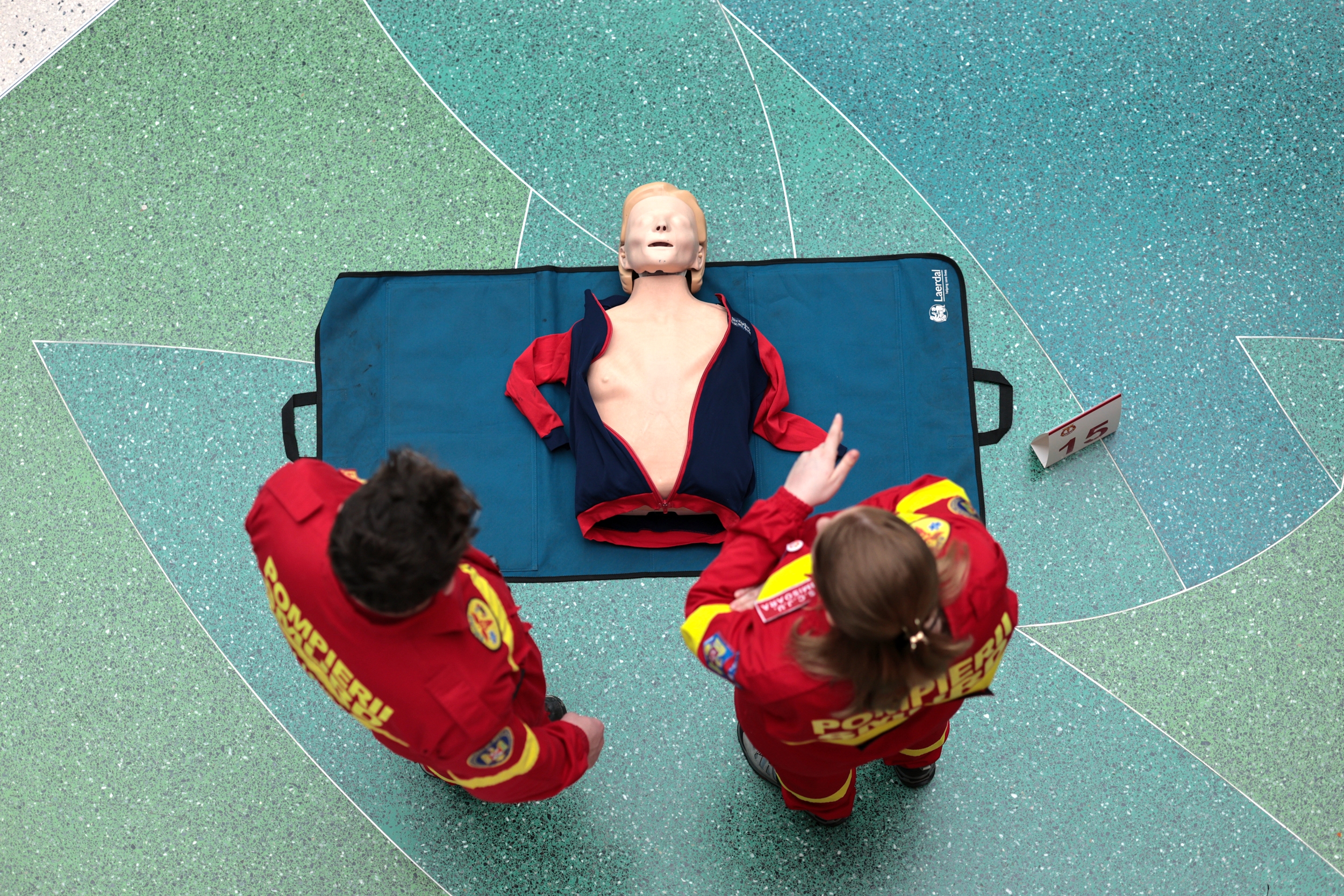 Cum acorzi primul ajutor în cazul unui stop cardio-respirator? Libertatea a participat la Maratonul Resuscitării: „Așa devii un salvator”