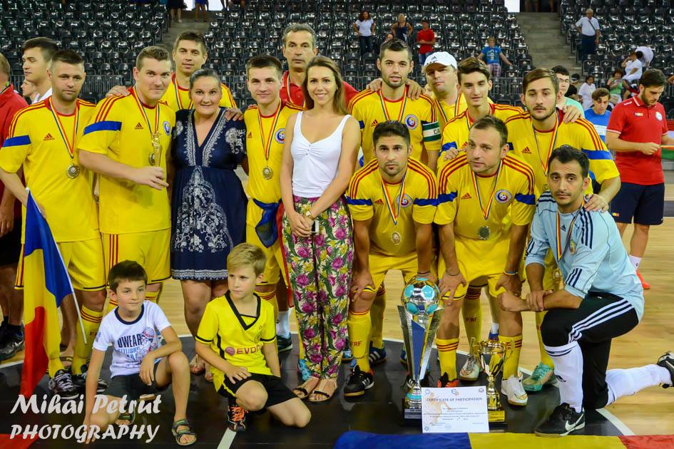Disperarea medicului ce se ocupă de românii care au cucerit Europeanul de fotbal pentru diabetici: ^”Nimeni nu ne bagă în seamă! Am solicitat și Federația, și Ministerul, dar n-au trimis pe nimeni nici la premiere!”. Mai are nevoie de 27.000 de euro pentru acoperirea cheltuielilor cu organizarea de la Cluj-Napoca
