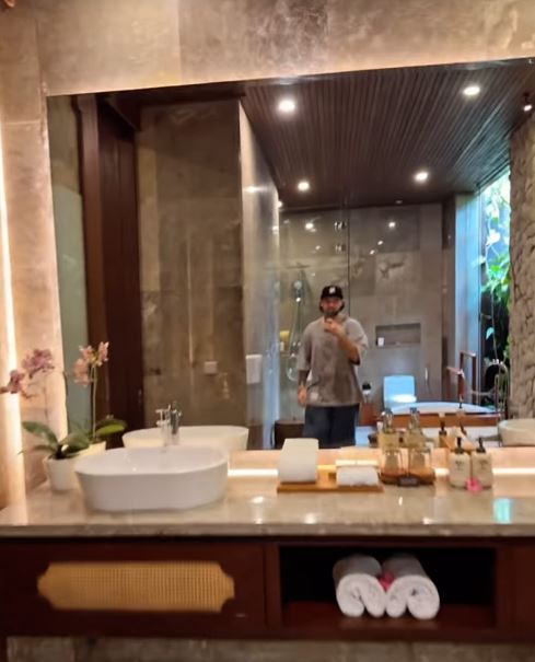 Imagini spectaculoase cu locul în care s-a cazat Mario Fresh în Bali. Cu cine a plecat în vacanță, după despărțirea de Alexia Eram