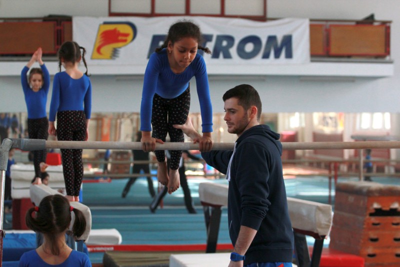 O zi din viața unor gimnaste: cu cântec spre sală, înainte! (EPISODUL 2) / FOTO&VIDEO