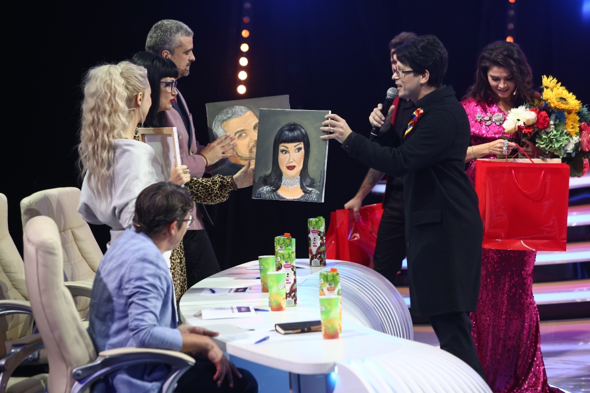 Alin Gheorghișan n-a dormit două nopți ca să le facă portretele juraților de la "Te cunosc de undeva!" | FOTO