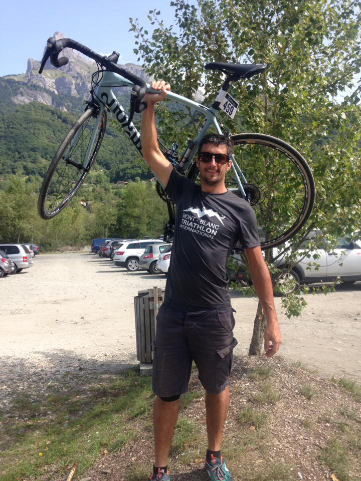 Un tânăr a fost ucis cu un singur glonț în timp ce plimba cu bicicleta în pădure. Scene șocante în Alpii francezi