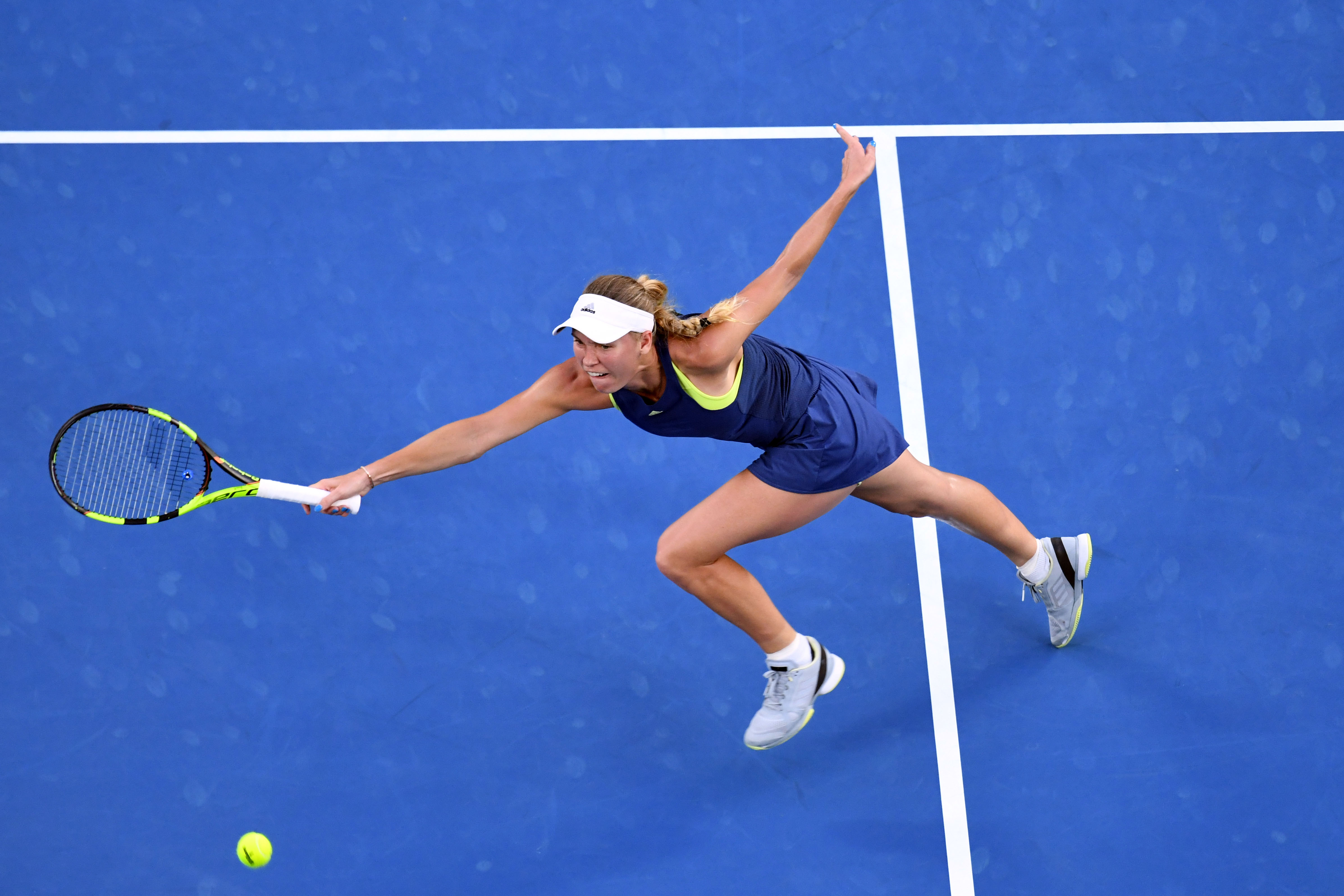 Imaginile finalei Halep - Wozniacki. Românii fac show pe Rod Laver Arena, din Melbourne. S-au speriat când a acuzat probleme fizice: ”Simo de oțel”” / FOTO
