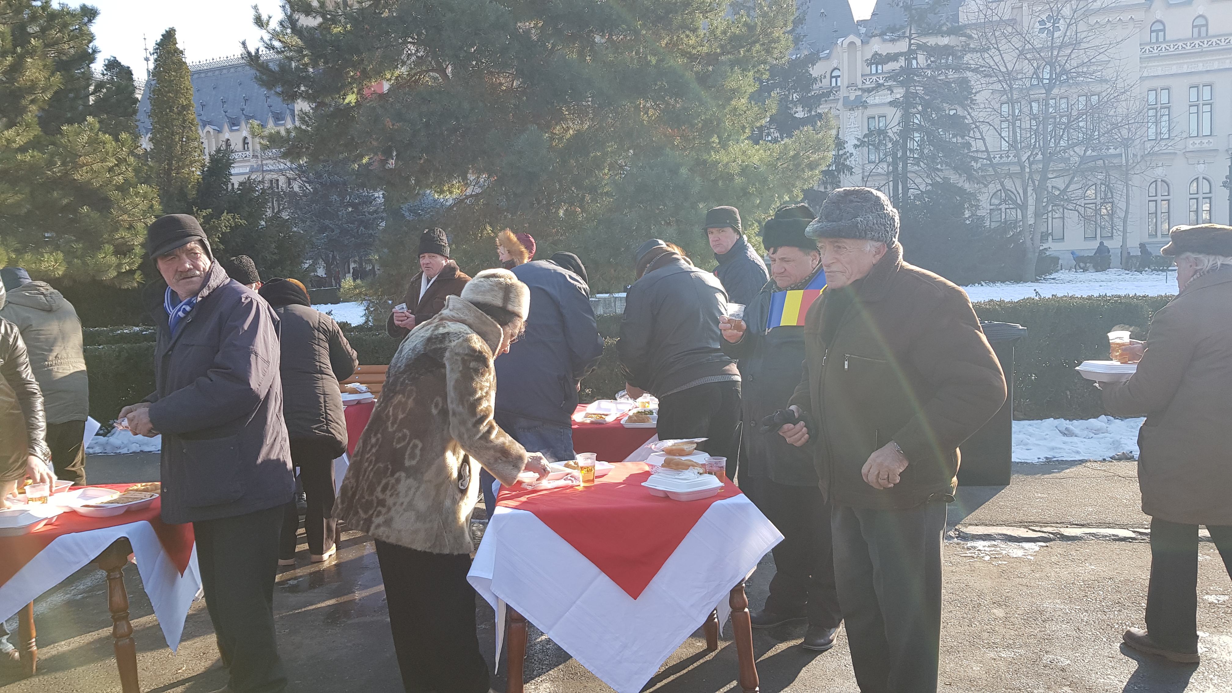 VIDEO&FOTO/ Prezență record la Iași, de 1 Decembrie. Discursul transmis de Viorica Dăncilă a fost huiduit la scenă deschisă