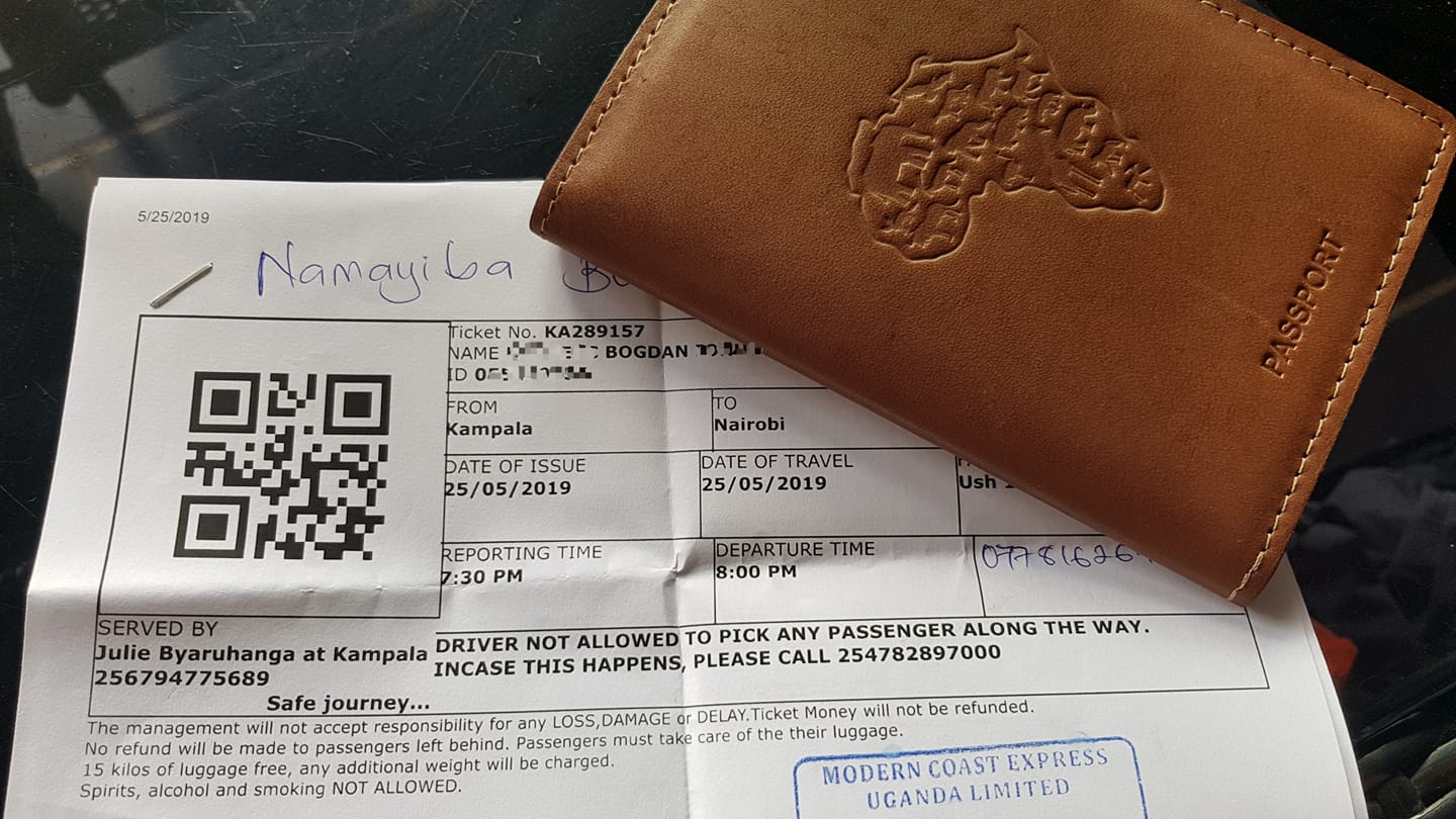 GALERIE FOTO | «Am votat ca să pot urla»! Motivația fabuloasă a lui Bogdan Dovleac, românul care a parcurs duminică 690 de km, în Africa, până la urne