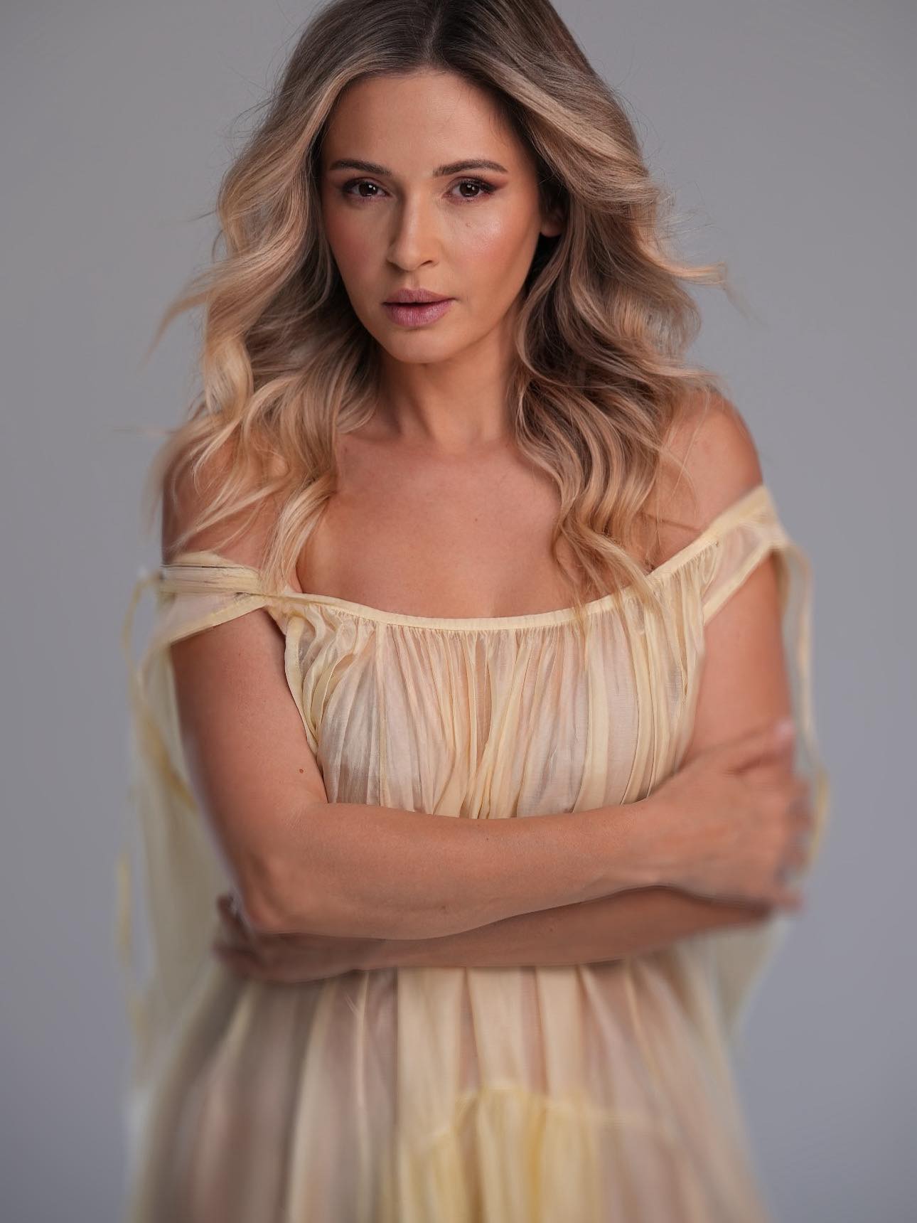 Alina Crișan are o relație specială cu mama și tatăl vitreg: „E tatăl ăla care a lipsit”