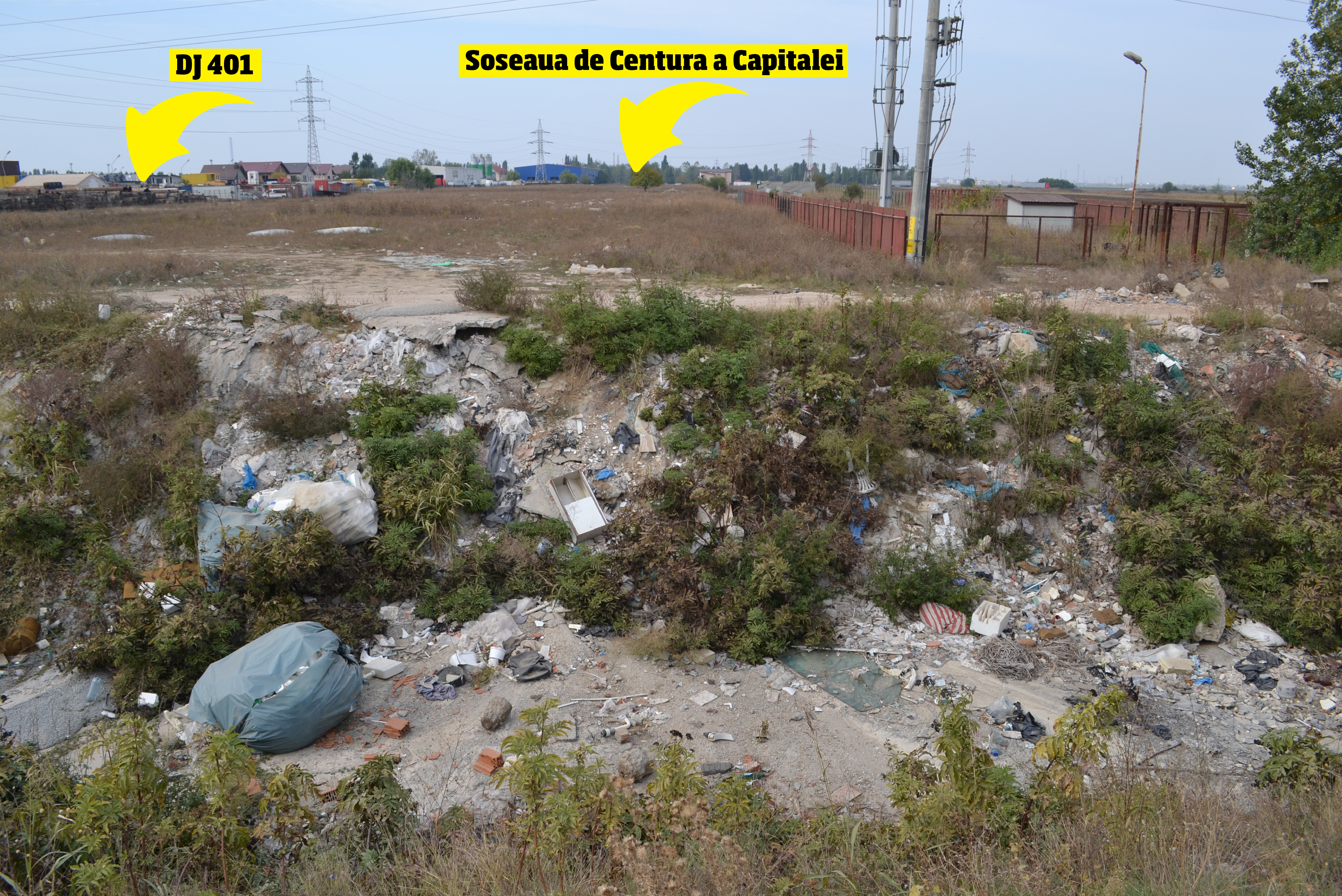 VIDEO | Canalul de irigații de lângă București e înfundat cu tone de gunoi. Autoritățile nu găsesc nici soluțiile, nici vinovații, dar vor să monteze camere de supraveghere!