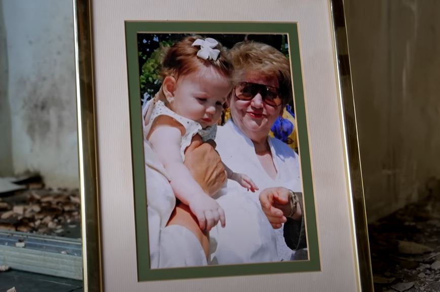 Ce a găsit Irinel Columbeanu în vila din Izvorani: „Irina a rămas cea mai prețioasă amintire a mea”. Casa a ajuns o ruină, după ce a ars 9 ore