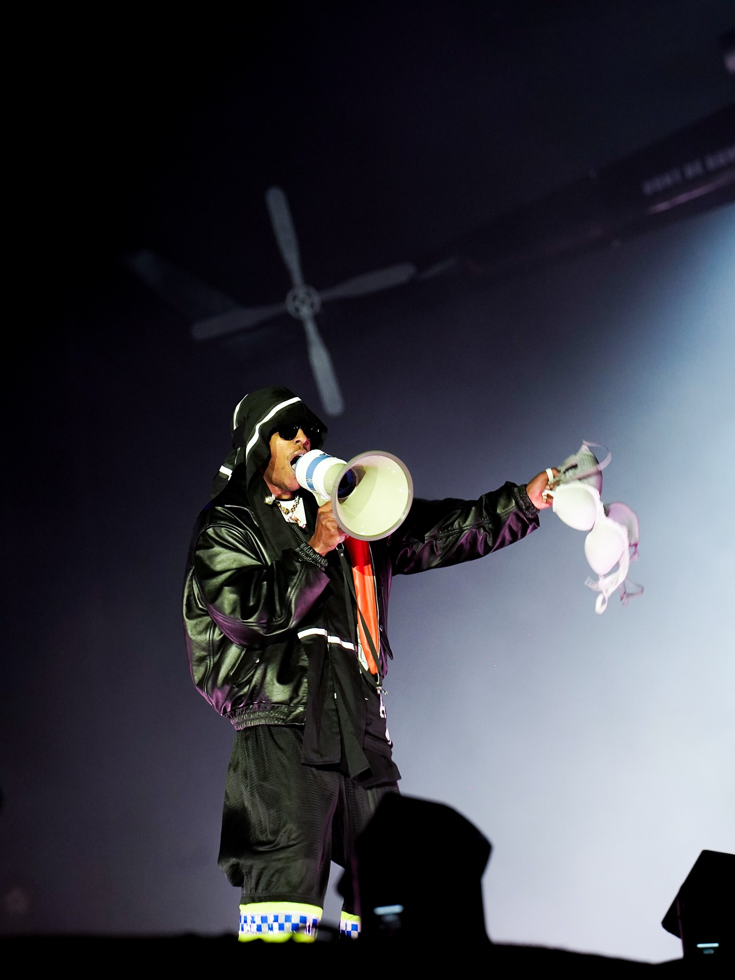 A$AP Rocky a făcut show pe scena de la Beach, please! 2025. Artistul a transmis un mesaj despre rasism