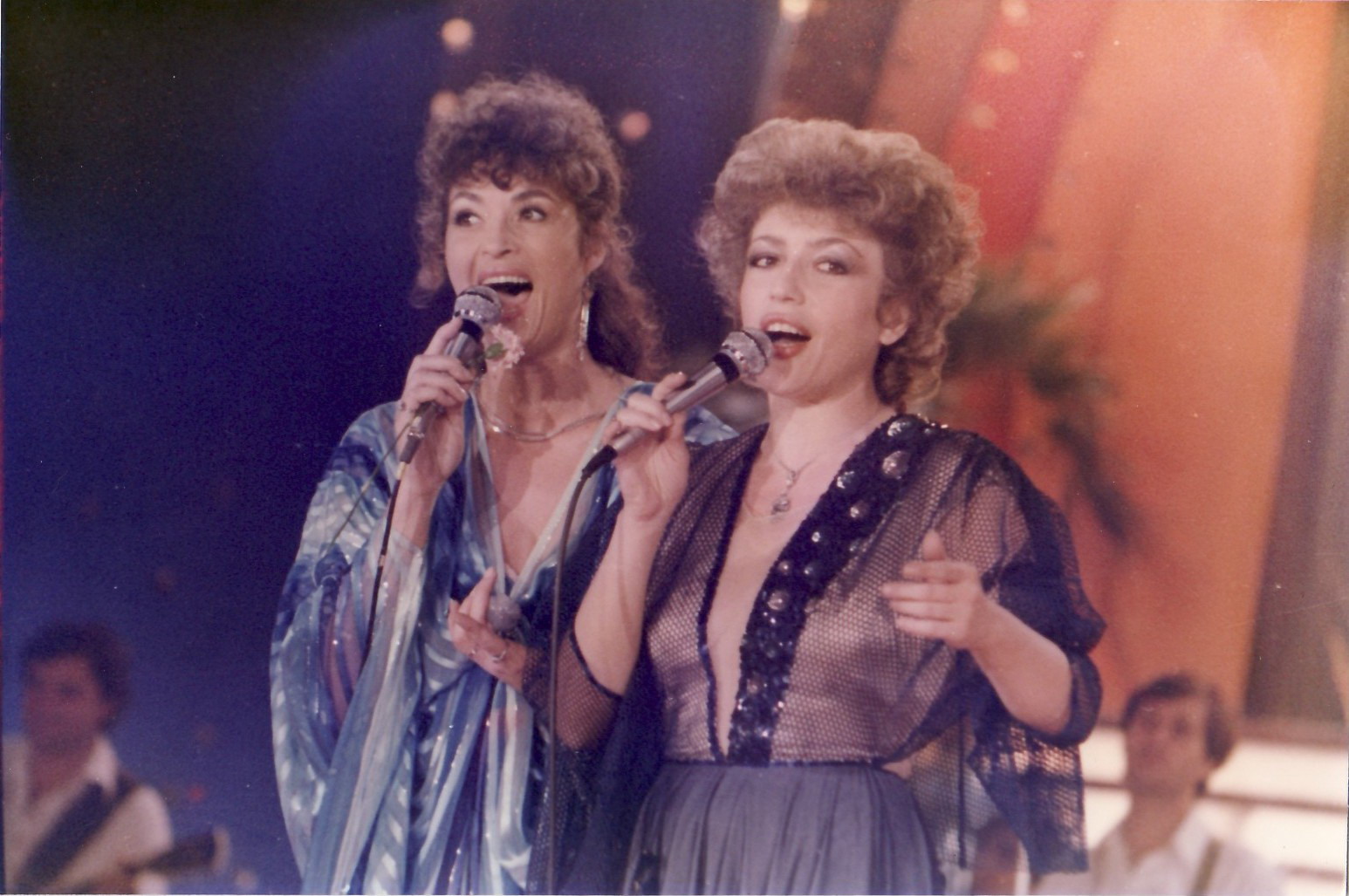 La mulți ani, Mirabela Dauer, Margareta Pâslaru și Angela Similea. Imagini de colecție | FOTO & VIDEO