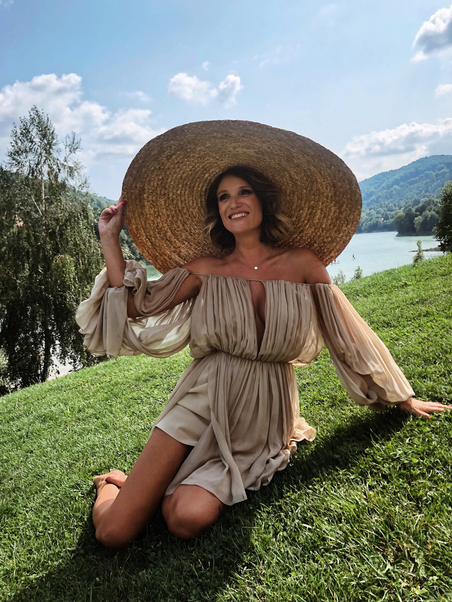 Imaginea cu Carmen Negoiță nud a stârnit controverse. Cum a apărut fosta soție a lui Ionuț Negoiță