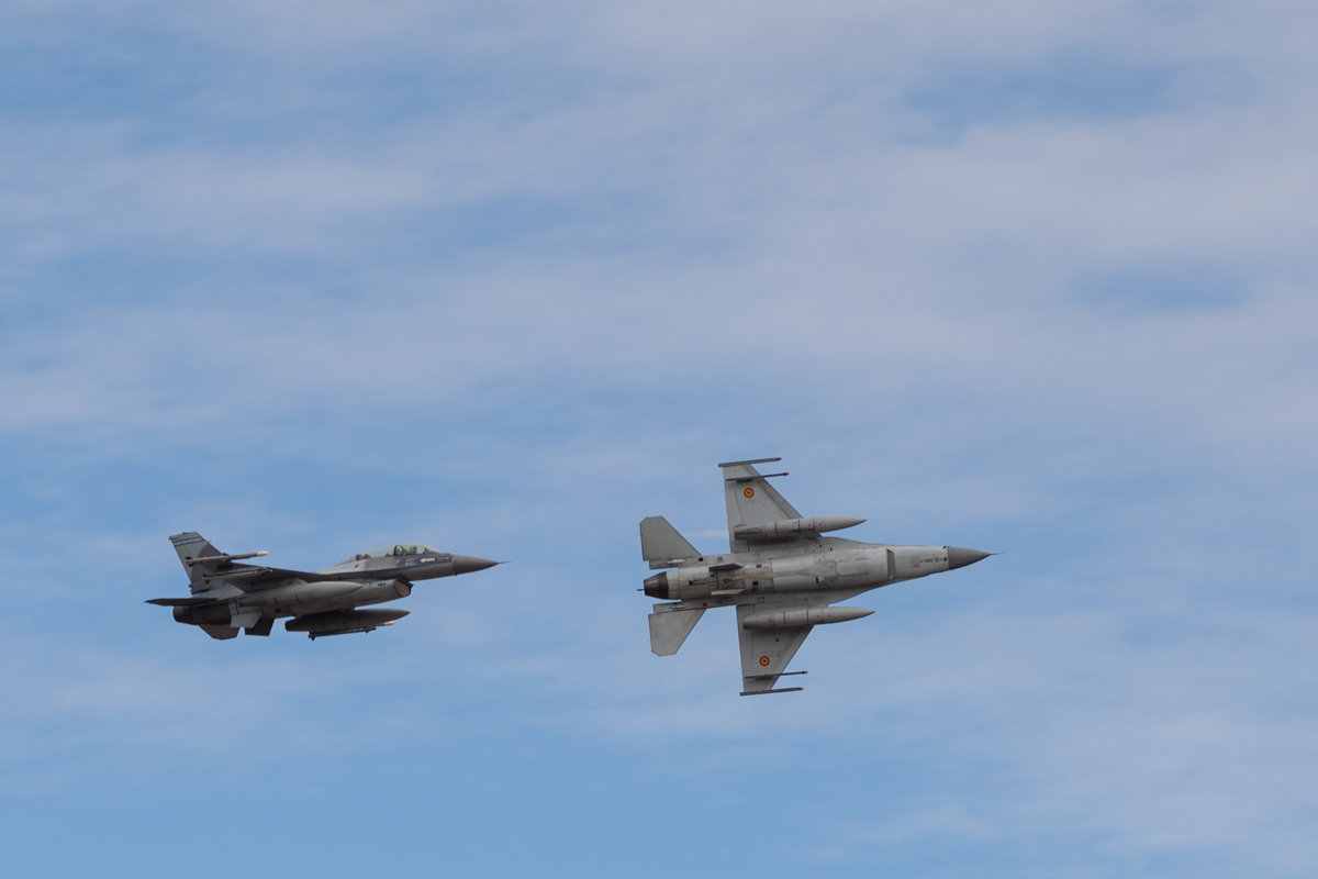Reportaj din centrul de instruire a piloților pe avioanele F-16 de lângă Fetești. Când se vor antrena ucrainenii în Bărăgan