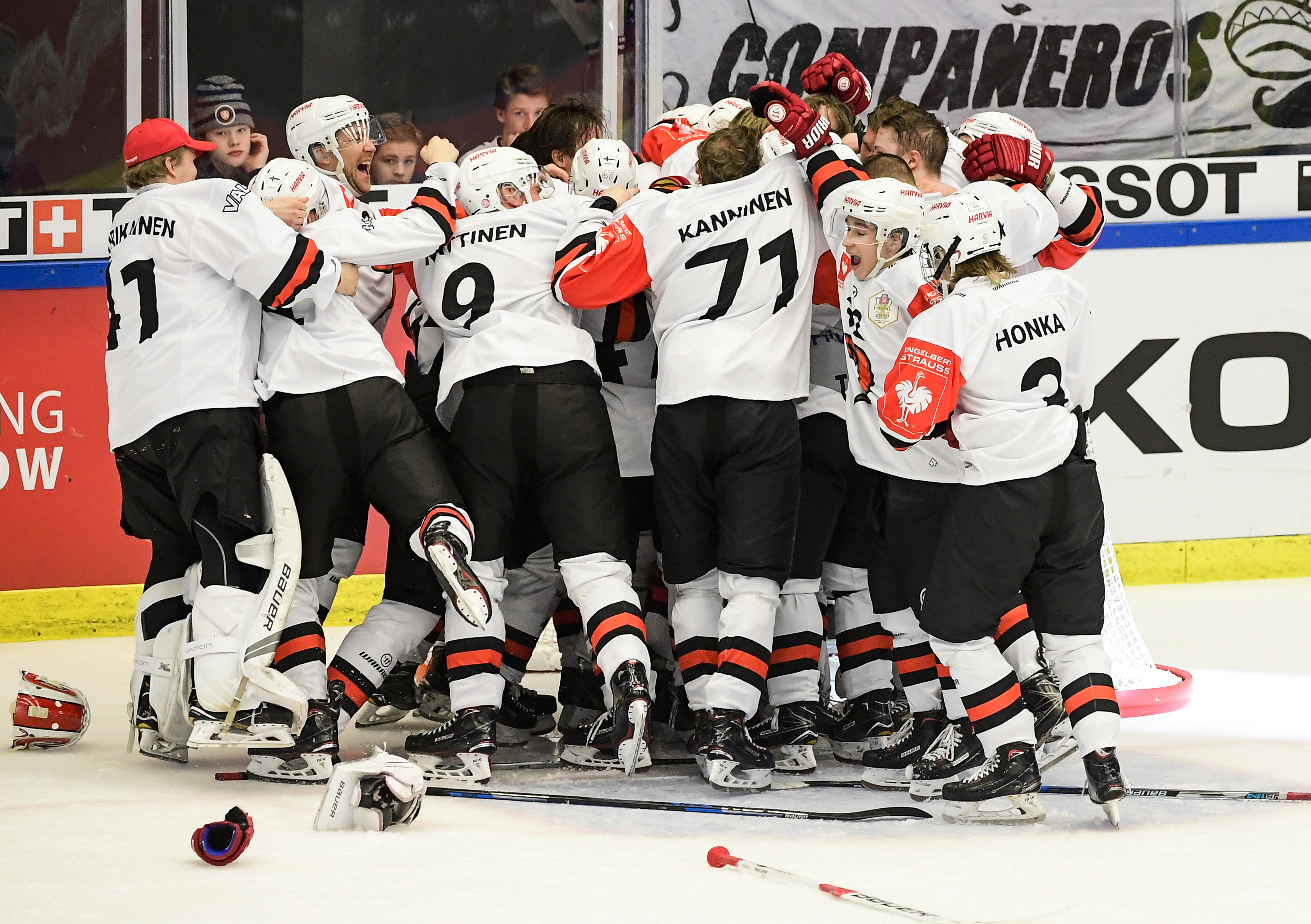 Formația finlandeză JyP a câștigat Liga Campionilor 2018 la hochei pe gheață / FOTO