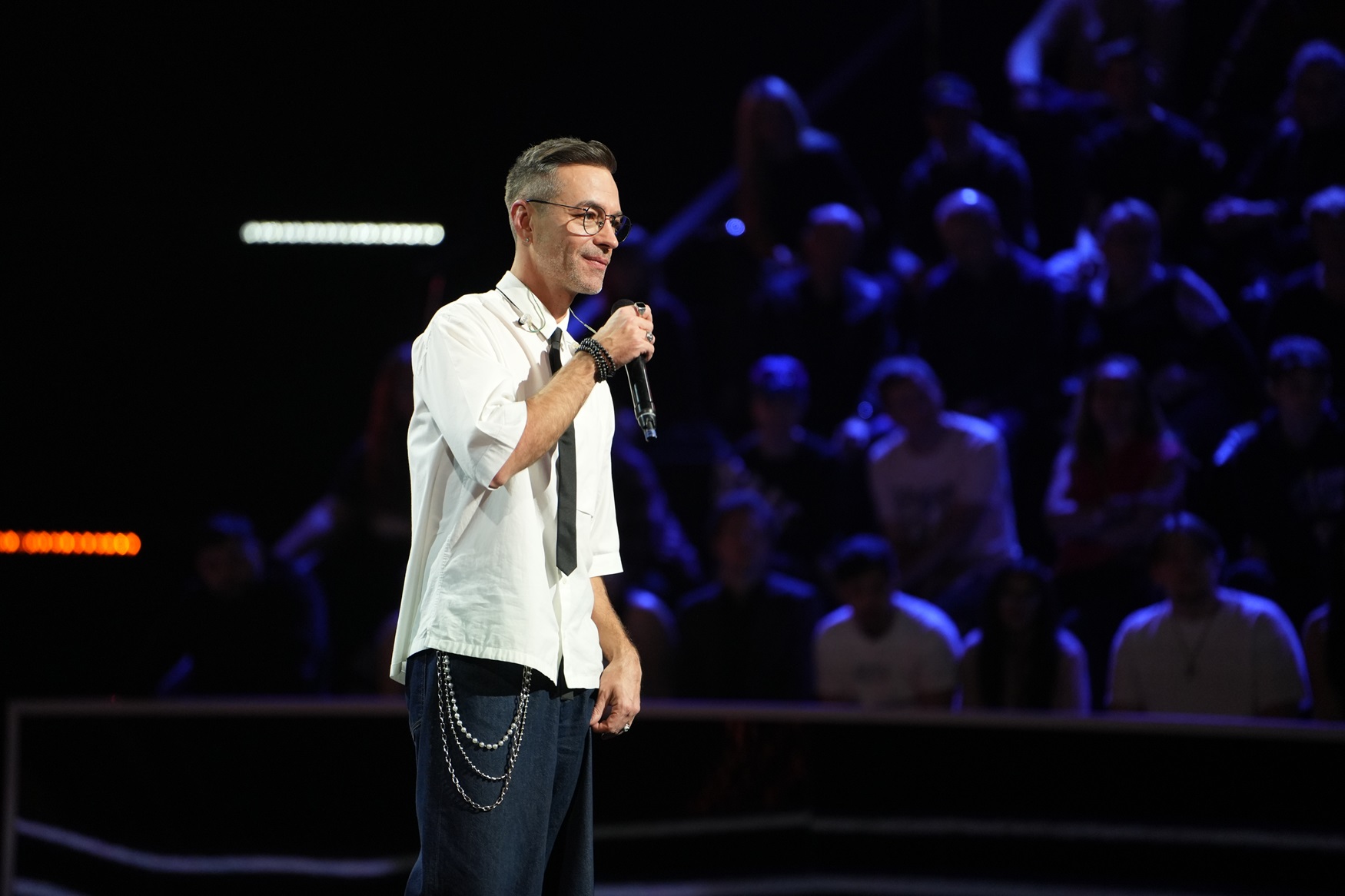 Cum arată acum Emanuel Mirea, solistul trupei Stigma. Artistul urcă pe scena de la X Factor 2025
