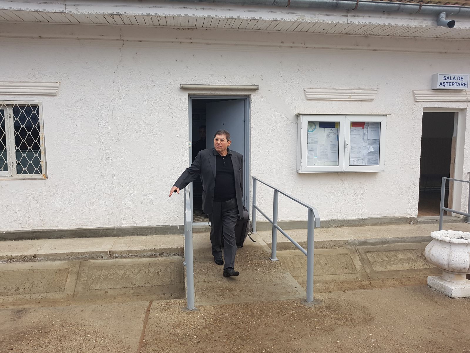 FOTO&VIDEO Fostul președinte al CCI Mihail Vlasov a ieșit din pușcărie și spune că se duce la familie: "Mă simt liber în libertate"
