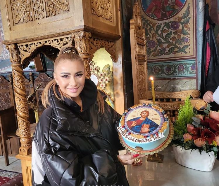 Anamaria Prodan și-a sărbătorit ziua de naștere în avans la Mănăstirea Nechit. Cadoul primit din partea preoților