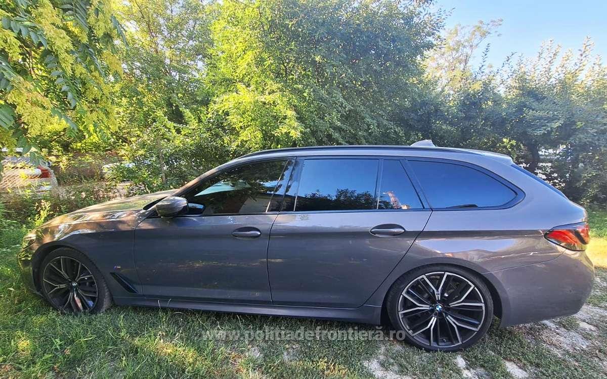 Doi șoferi moldoveni au încercat să treacă vama spre România, dar au rămas fără mașinile de 200.000 de lei. Erau căutate în Belgia și Spania