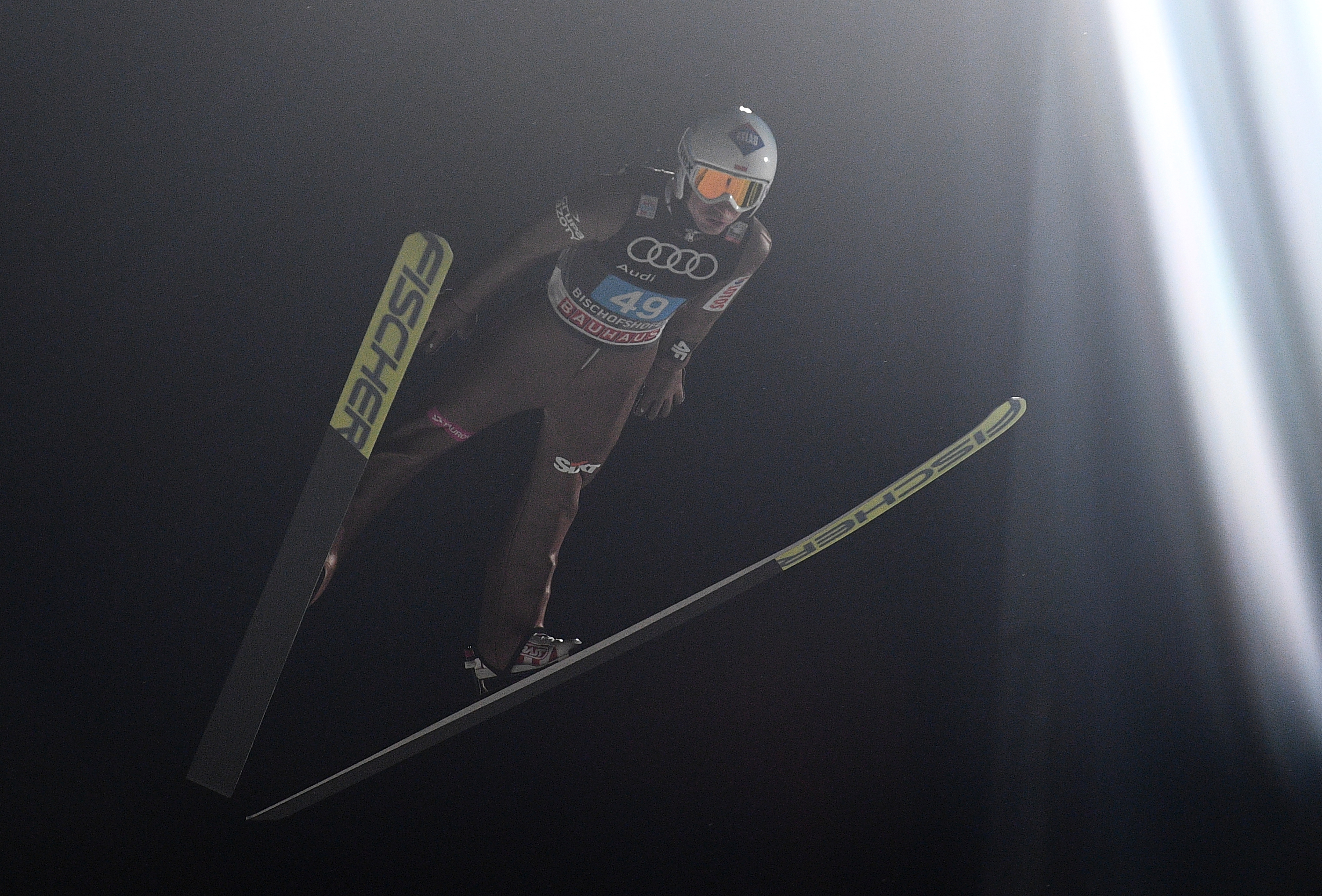 Polonezul Kamil Stoch a câştigat Turneul celor 4 Trambuline. A fost a 65-a ediție a competiției de sărituri cu schiurile / FOTO