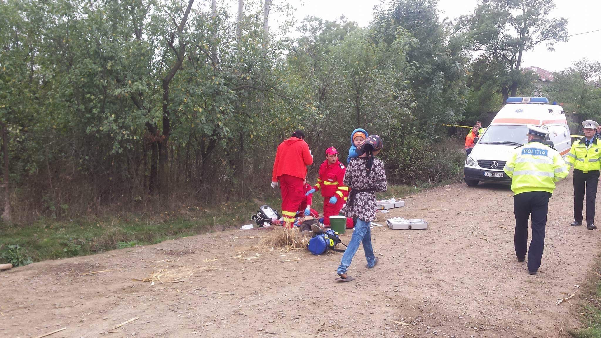 Accident tragic! Căruța în care se aflau doi copii s-a răsturnat GALERIE FOTO