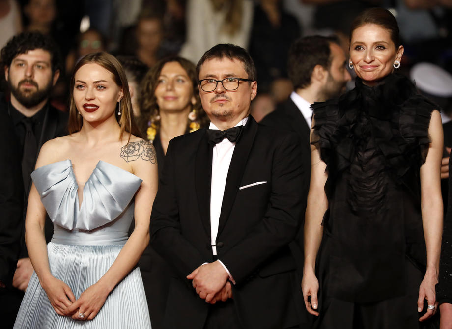 Șoc românesc la Cannes. Interviu cu Cristian Mungiu înainte de premiera ”R.M.N.”, unul dintre marile sale filme: ”Cum se duce naibii lumea asta”