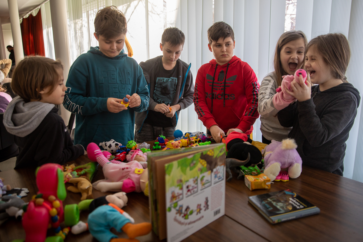 „Când ai avut totul, iar acum nu mai ai nimic”. Refugiații ucraineni ajunși într-un loc legendar în București: căminele studențești din Grozăvești