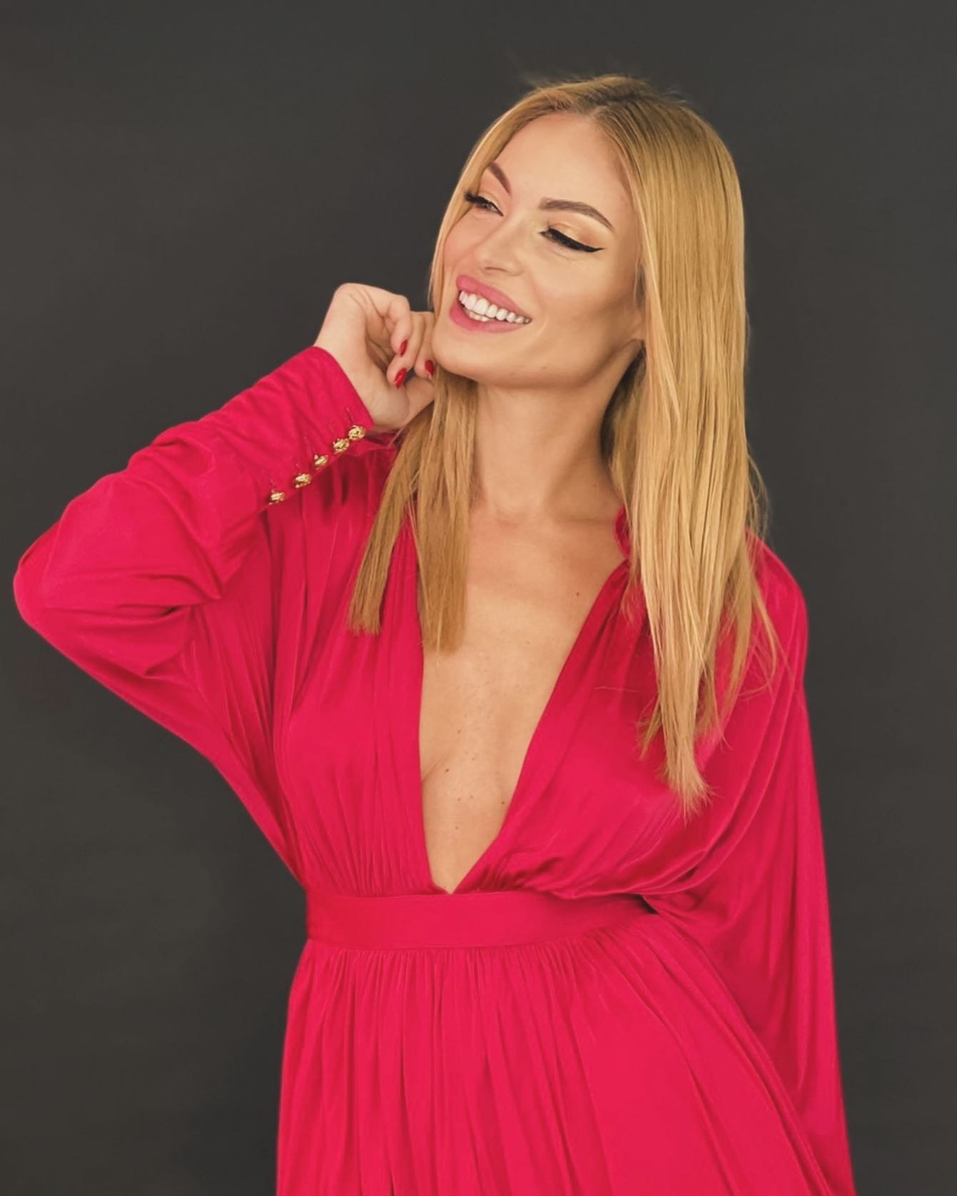 Ce o punea Zina Dumitrescu pe Valentina Pelinel să facă la începuturile ei în modelling: „Mergeam prin țară la așa-numitele contractări”