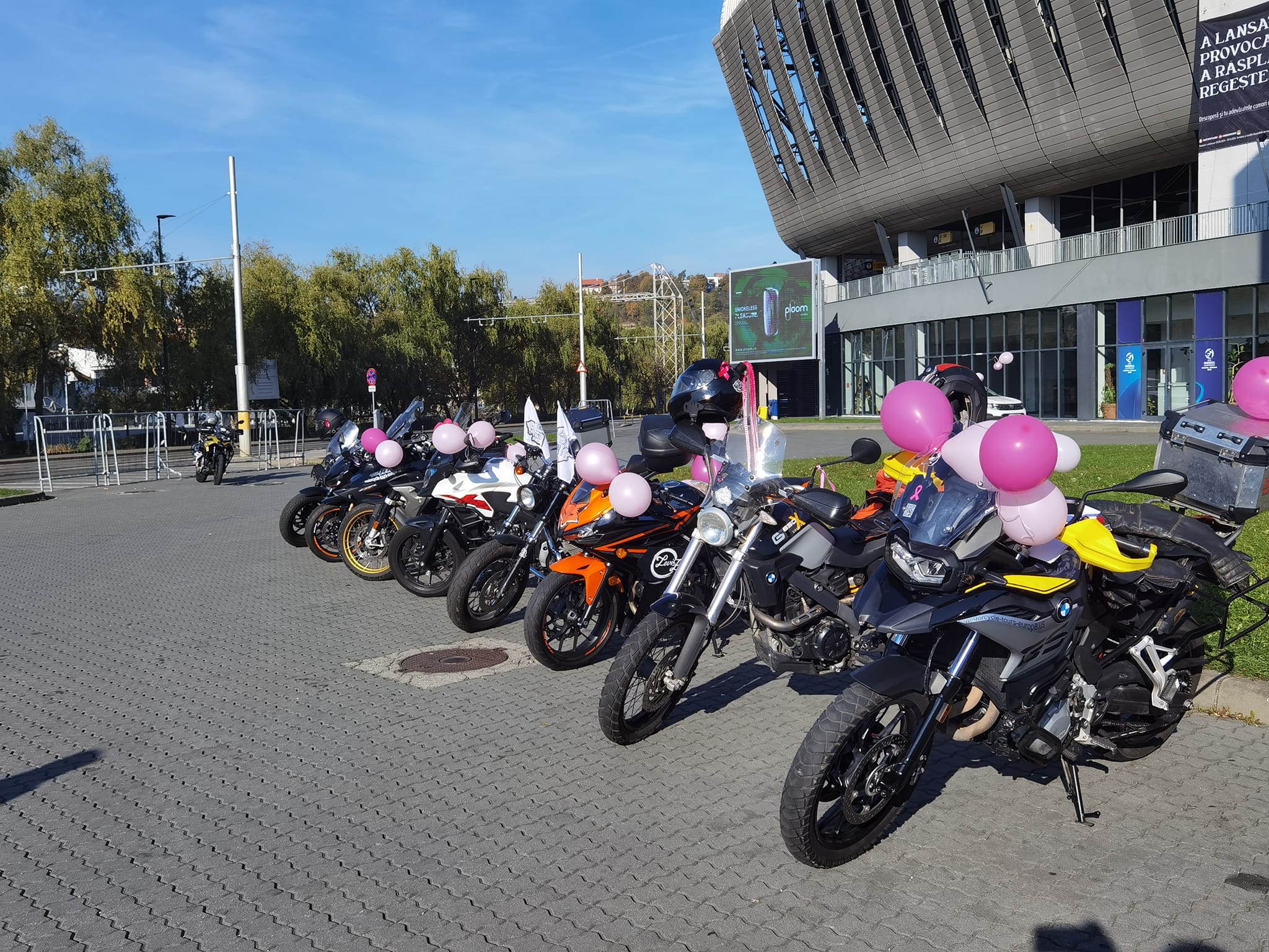Marşuri moto Pink Ride în Bucureşti şi Cluj-Napoca, pentru conștientizarea precoce a cancerului de sân