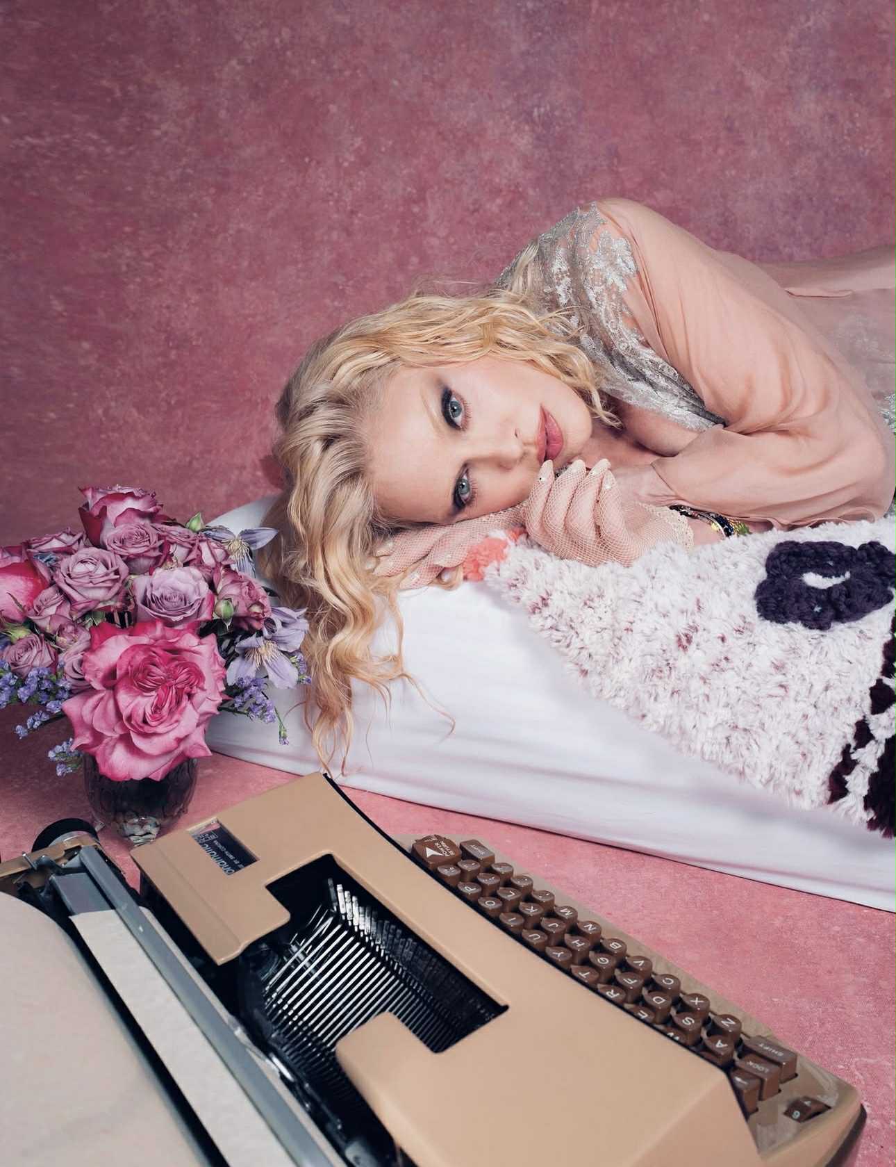 Imagini cu Madonna în lenjerie intimă la 67 de ani. Motivul pentru care artista a realizat o ședință foto provocatoare