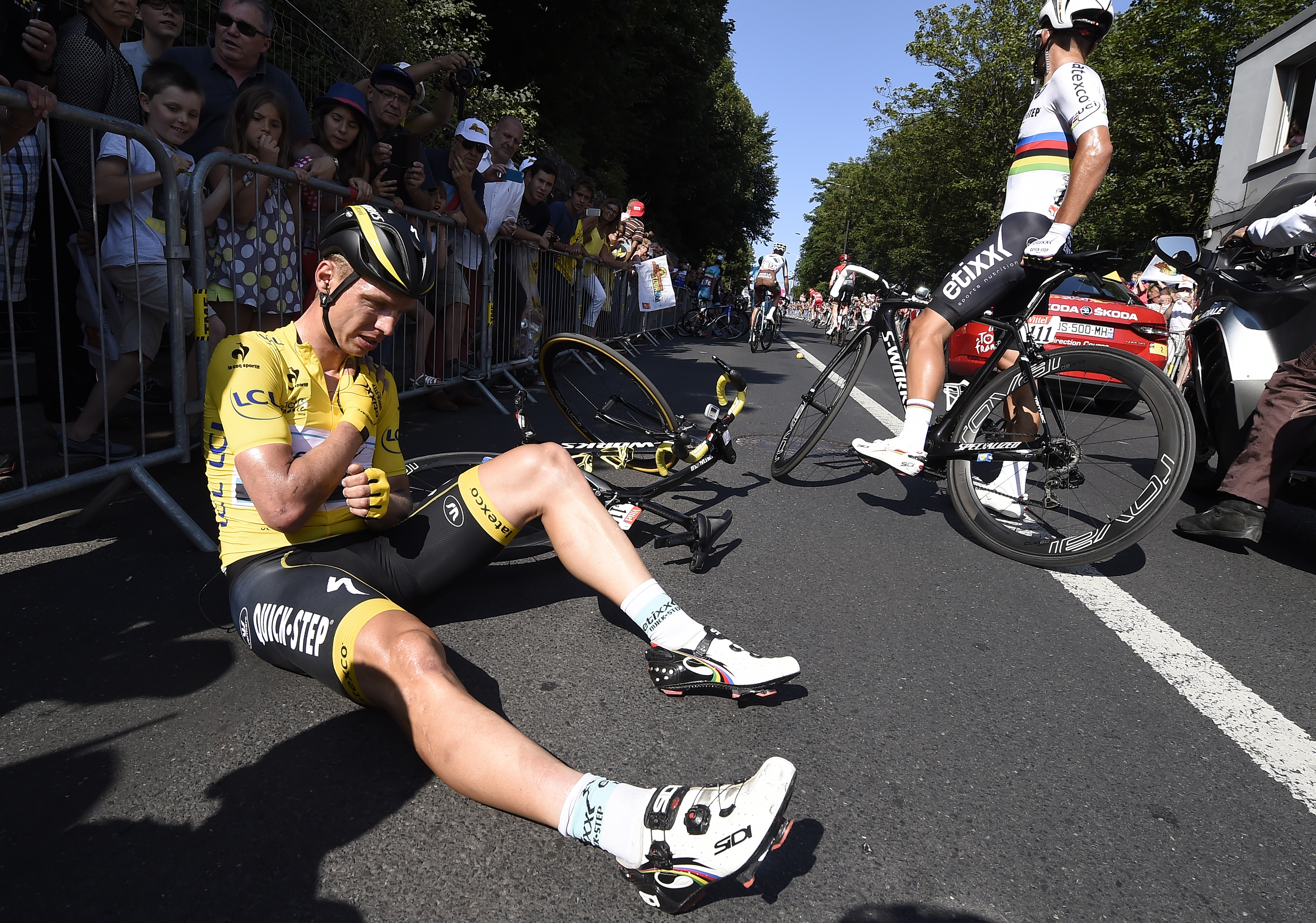 Le Tour 2015 a fost marcat de căzături, abandonuri și victorii de etapă obținute roată la roată