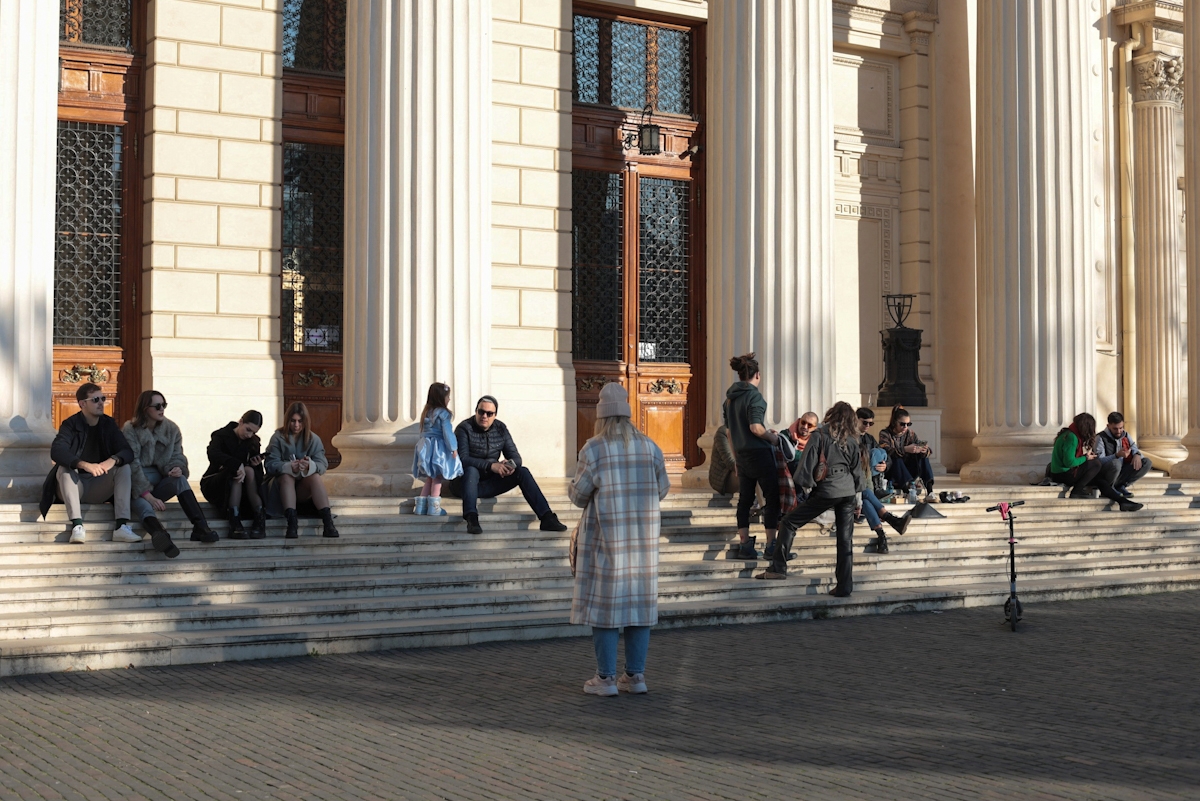 FOTO. Centrul Bucureștiului a fost plin de oameni în ultima zi din an: „Am venit de la Madrid să petrecem aici”