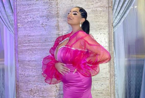 Ce nume inedit a ales Adriana Simionescu pentru fetița ei. Fiica lui Adrian Minune va deveni mamă la 20 de ani